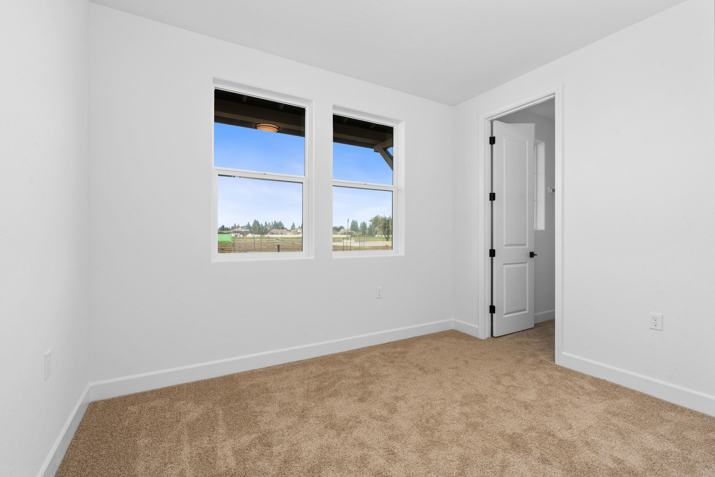 6521 W Wood Dr #Lot1048, Visalia, CA 93277