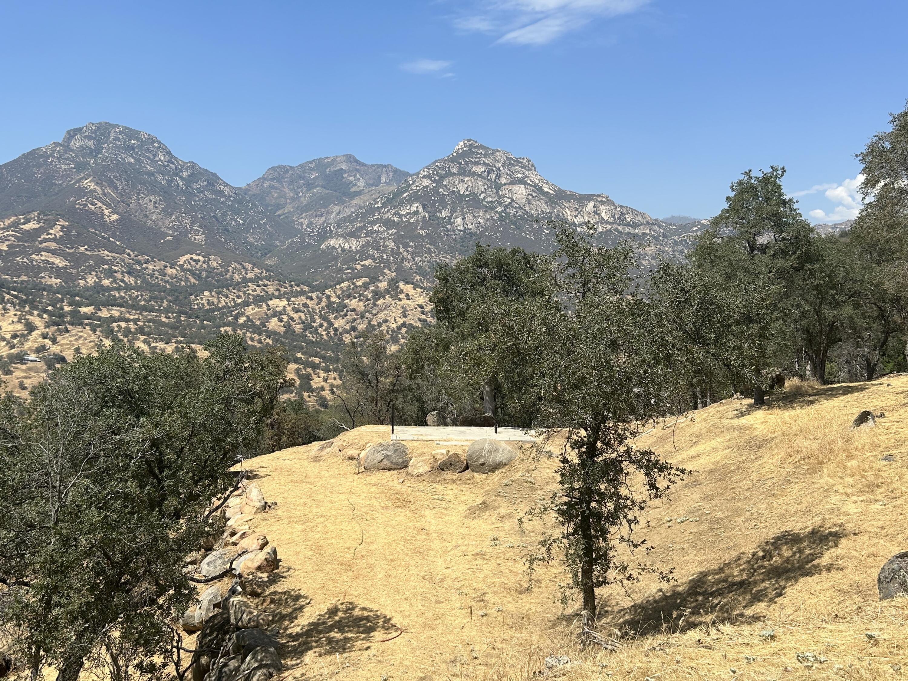 0 Oak Grove Dr, Three Rivers, CA 93271