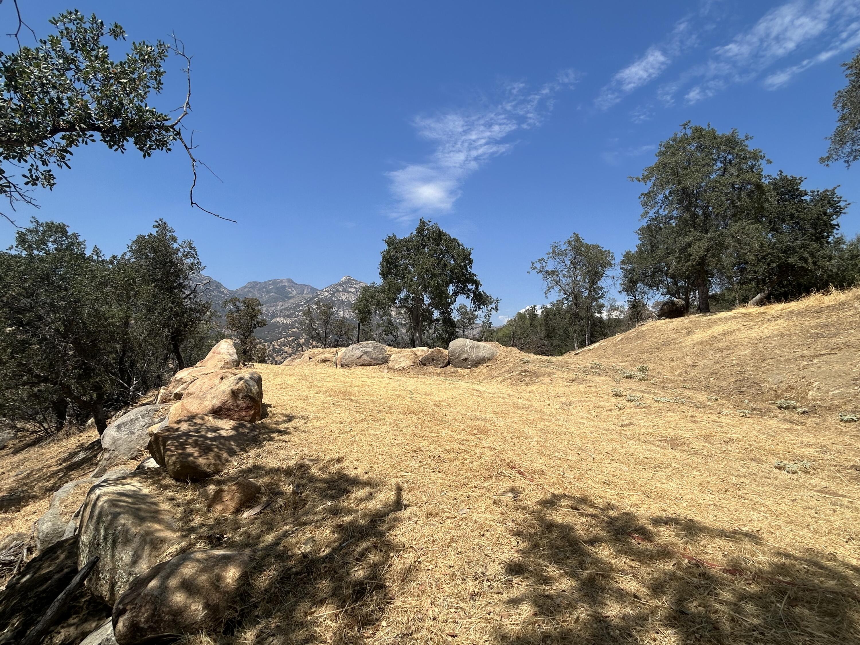 0 Oak Grove Dr, Three Rivers, CA 93271