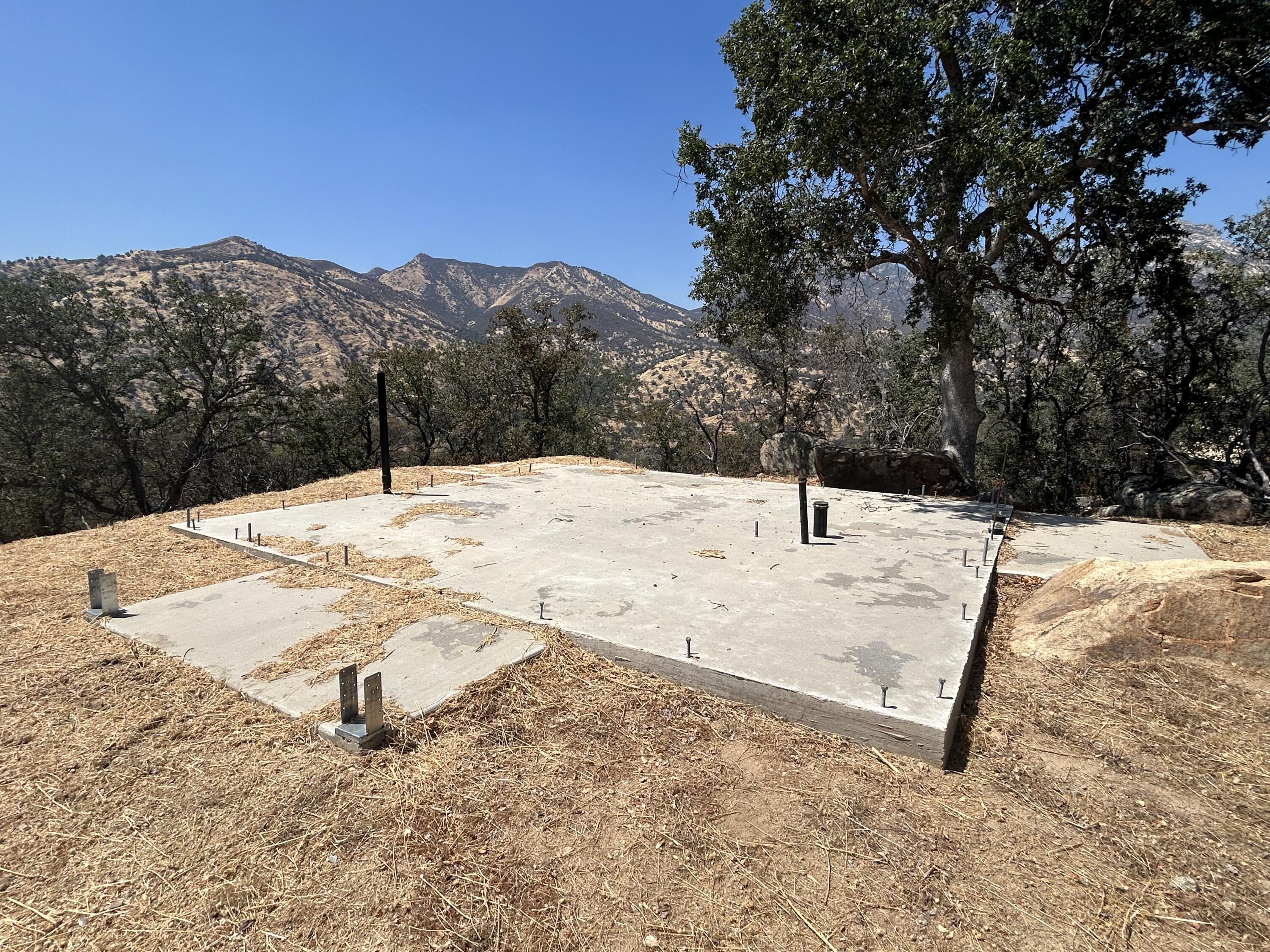 0 Oak Grove Dr, Three Rivers, CA 93271