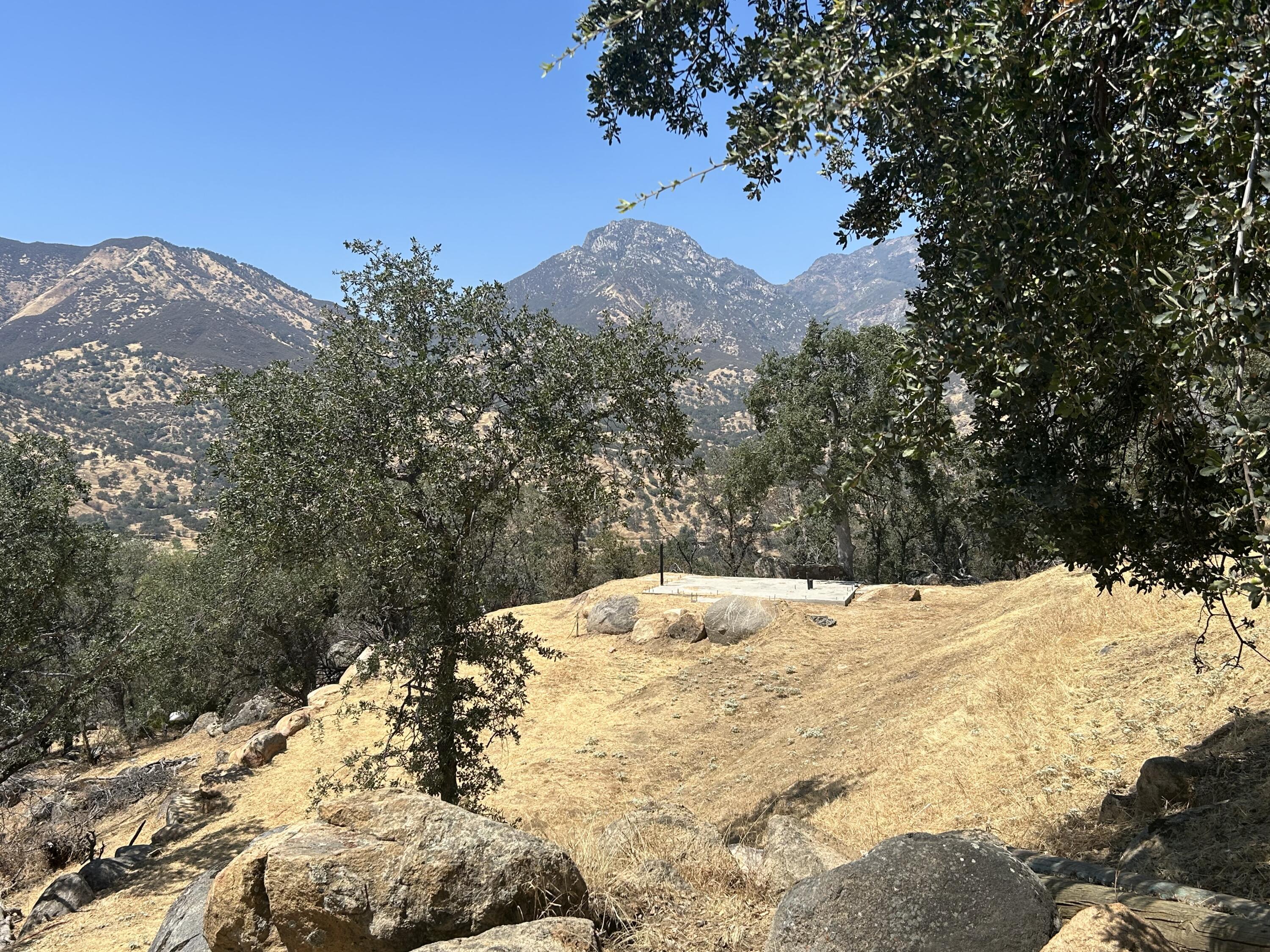 0 Oak Grove Dr, Three Rivers, CA 93271