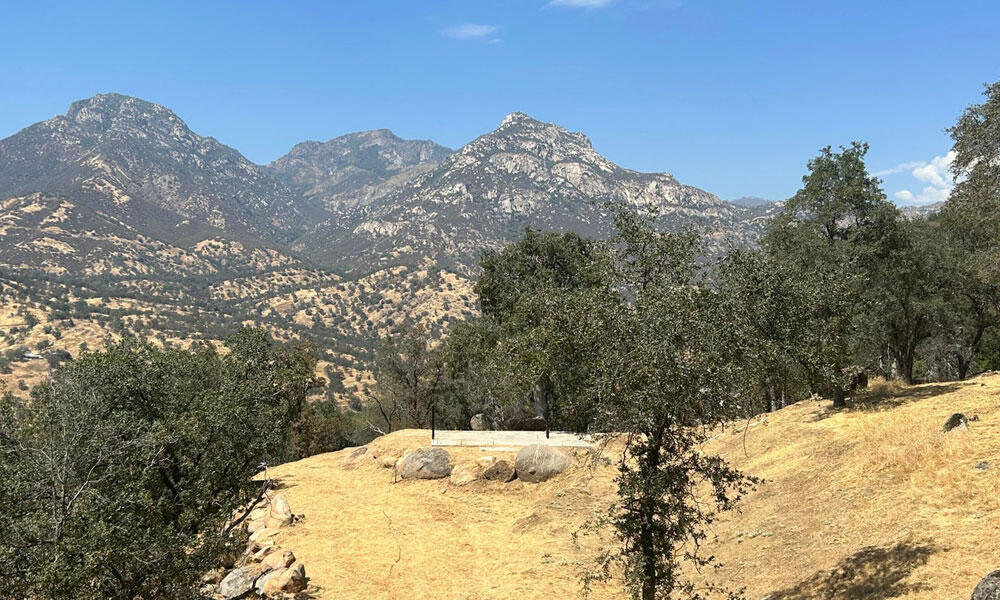 0 Oak Grove Dr, Three Rivers, CA 93271