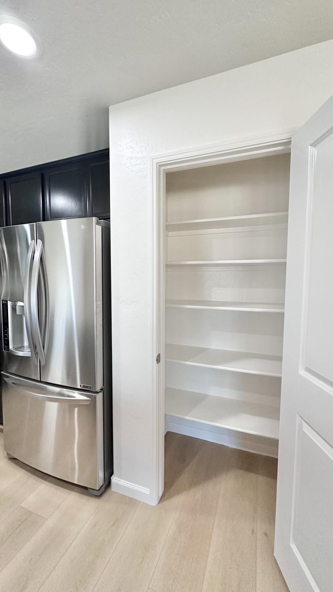 2228 E Four Creeks Ave, Visalia, CA 93292