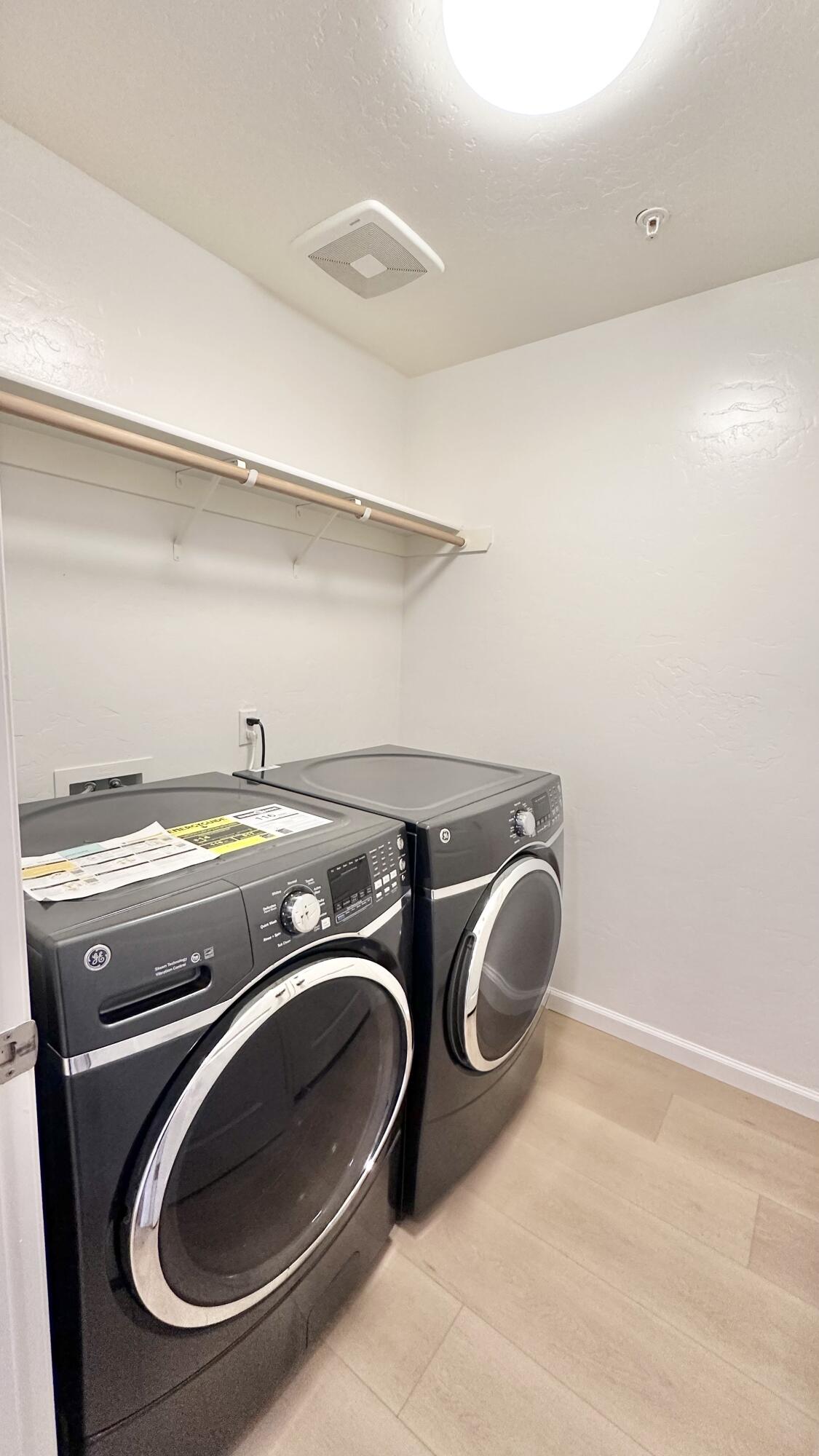 2228 E Four Creeks Ave, Visalia, CA 93292