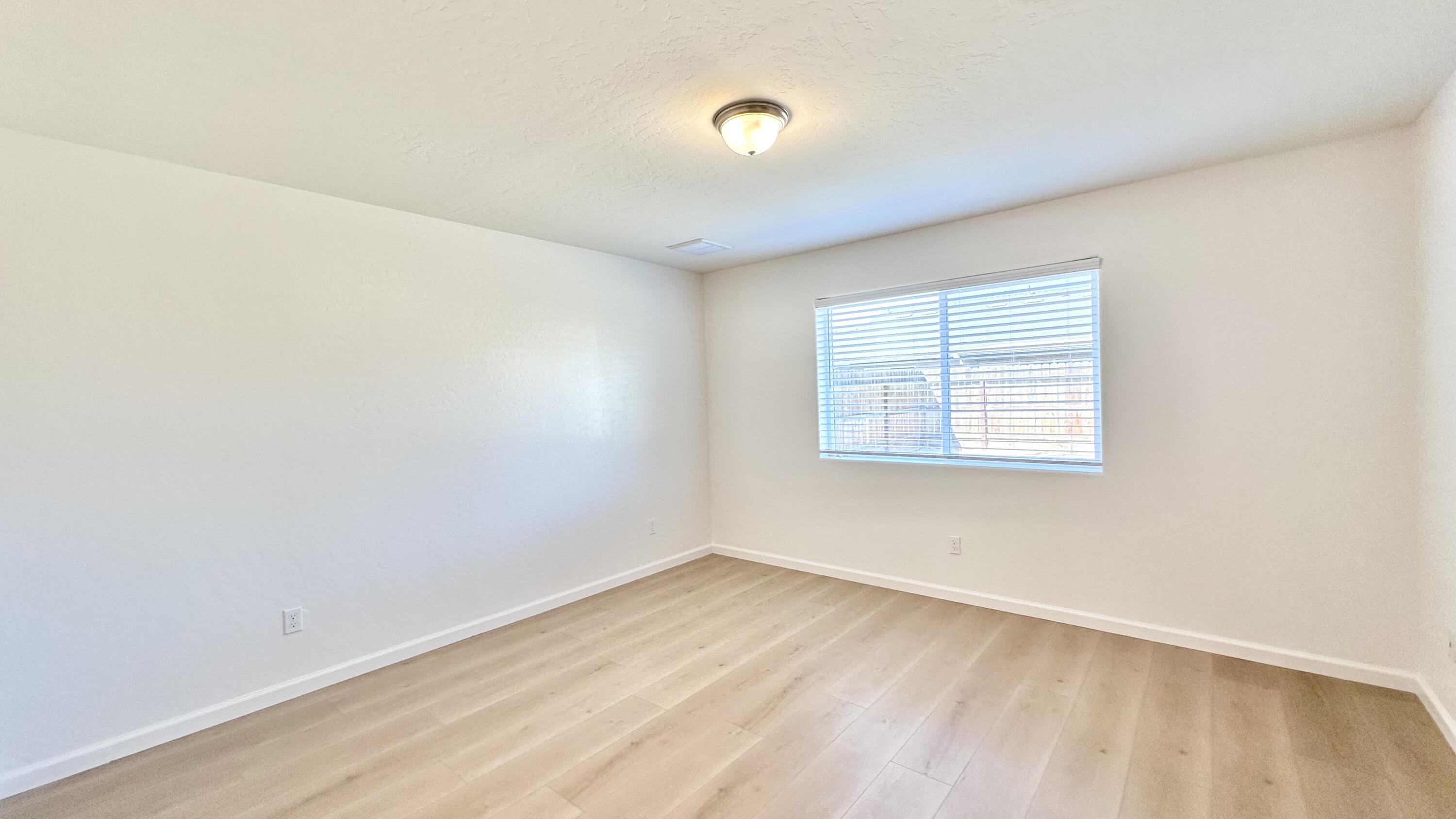 2228 E Four Creeks Ave, Visalia, CA 93292