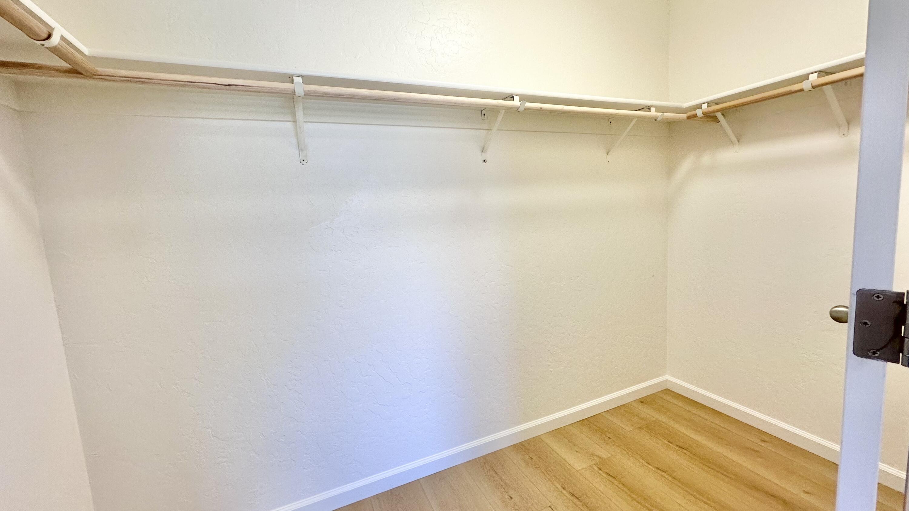 2228 E Four Creeks Ave, Visalia, CA 93292