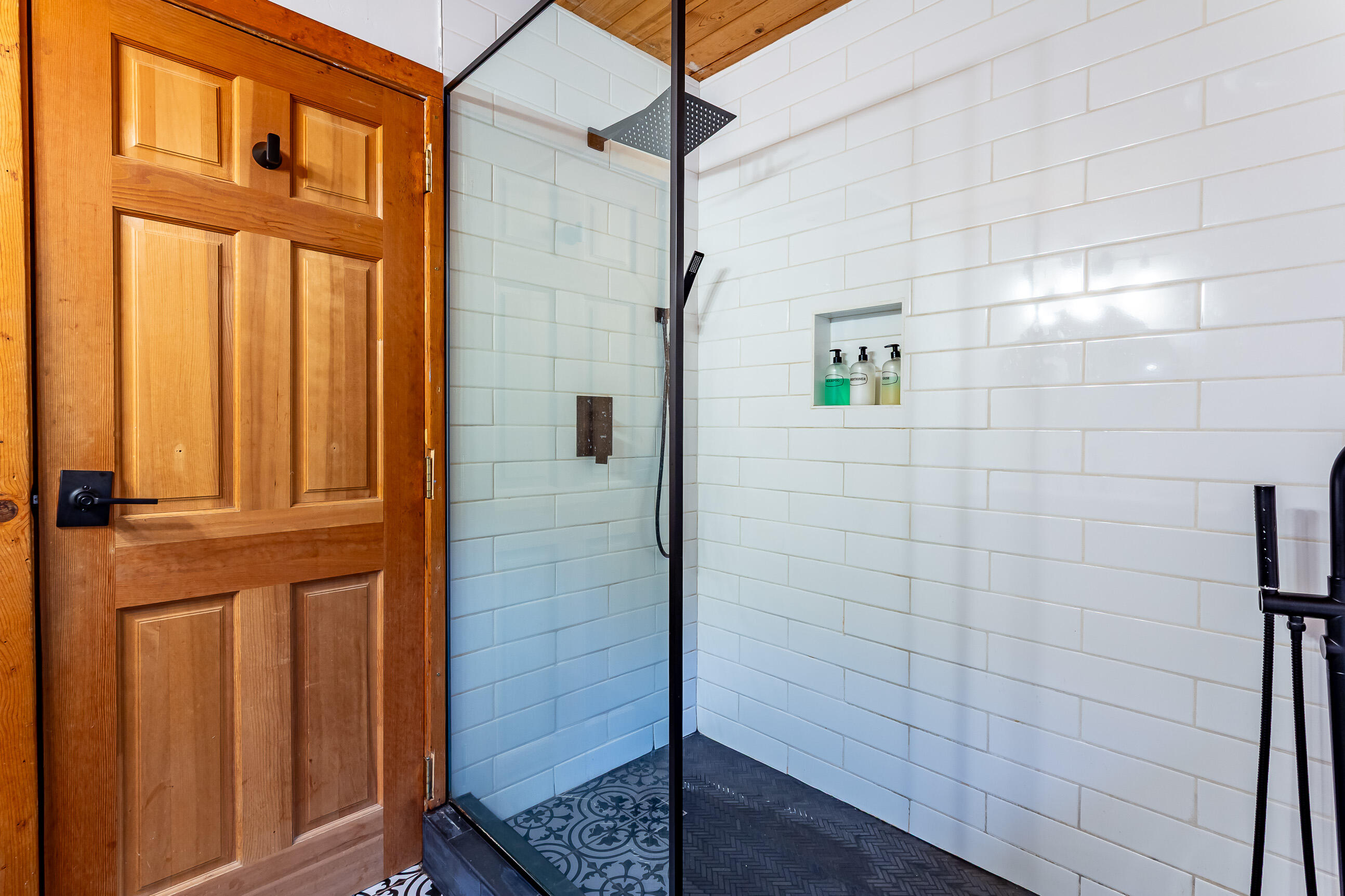 44609 Dinely Dr, Three Rivers, CA 93271