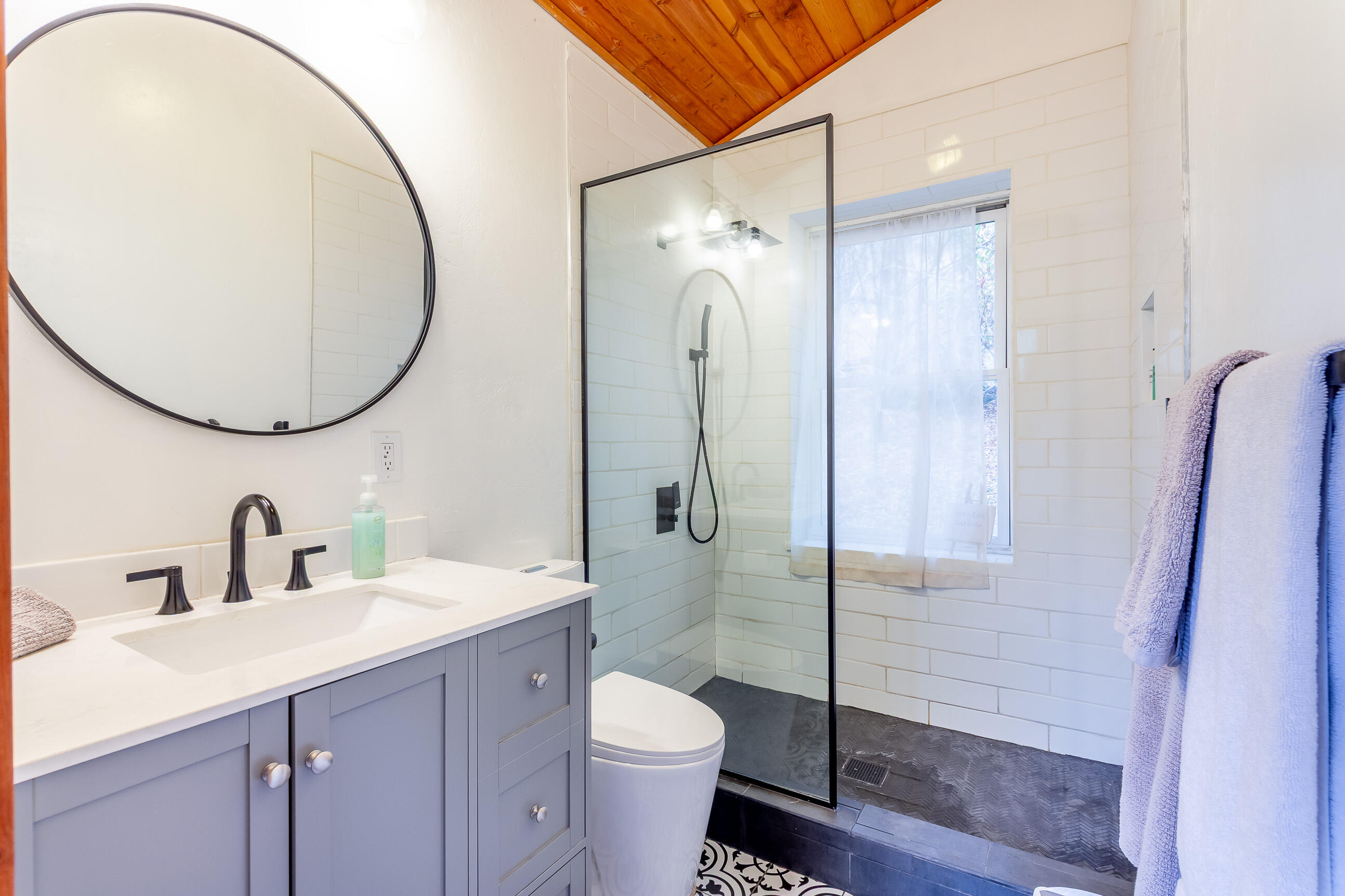 44609 Dinely Dr, Three Rivers, CA 93271