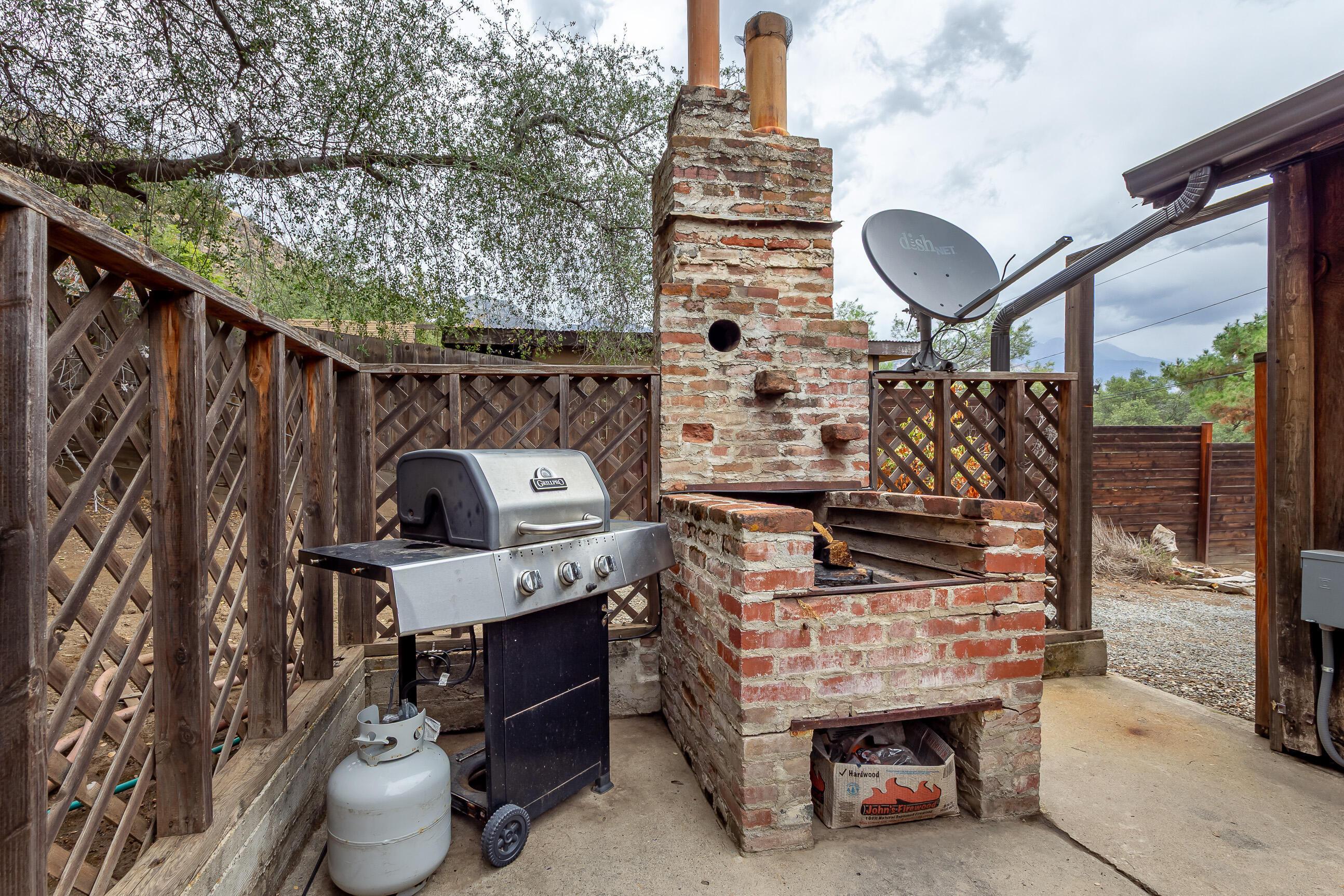 44609 Dinely Dr, Three Rivers, CA 93271