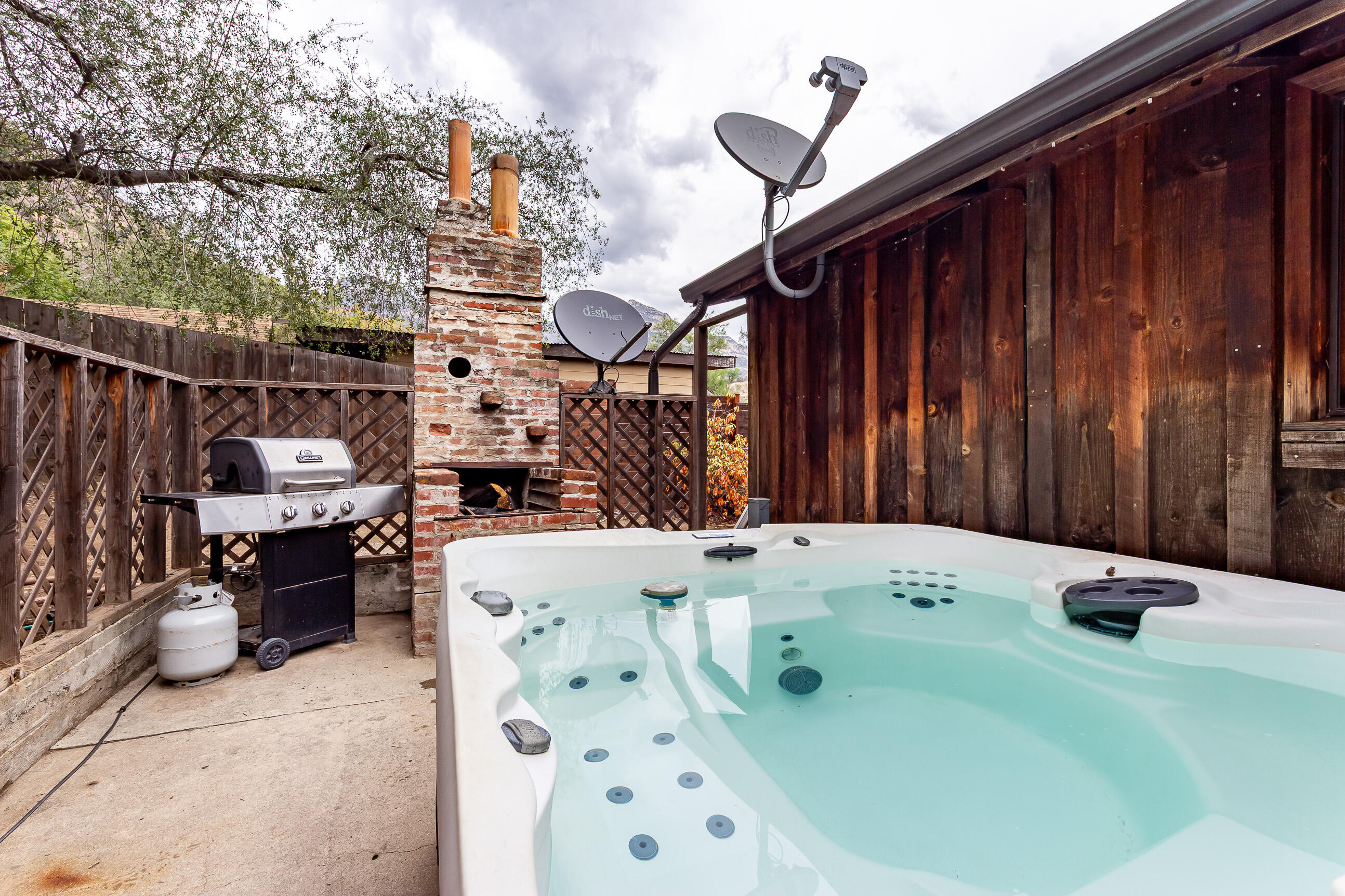 44609 Dinely Dr, Three Rivers, CA 93271