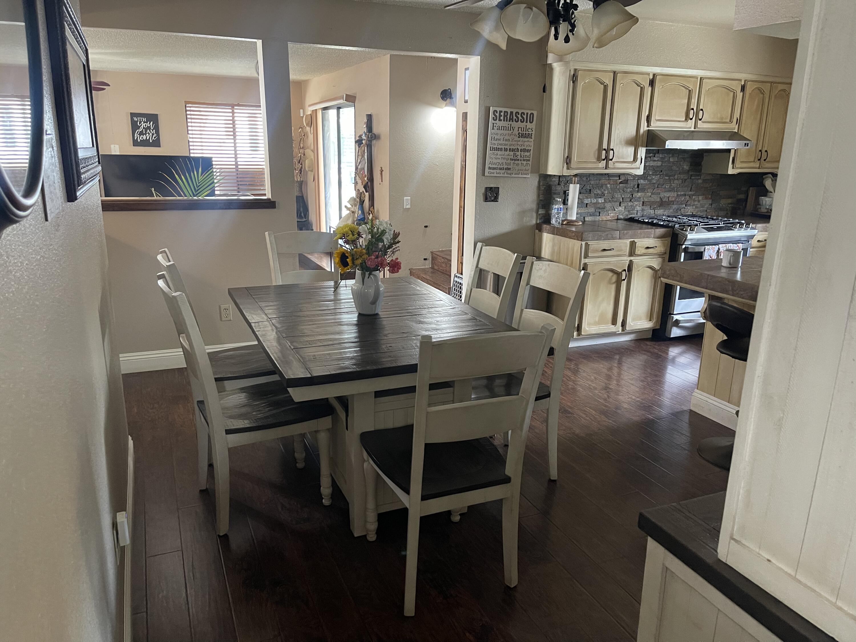 31369 Success Valley Dr, Porterville, CA 93257