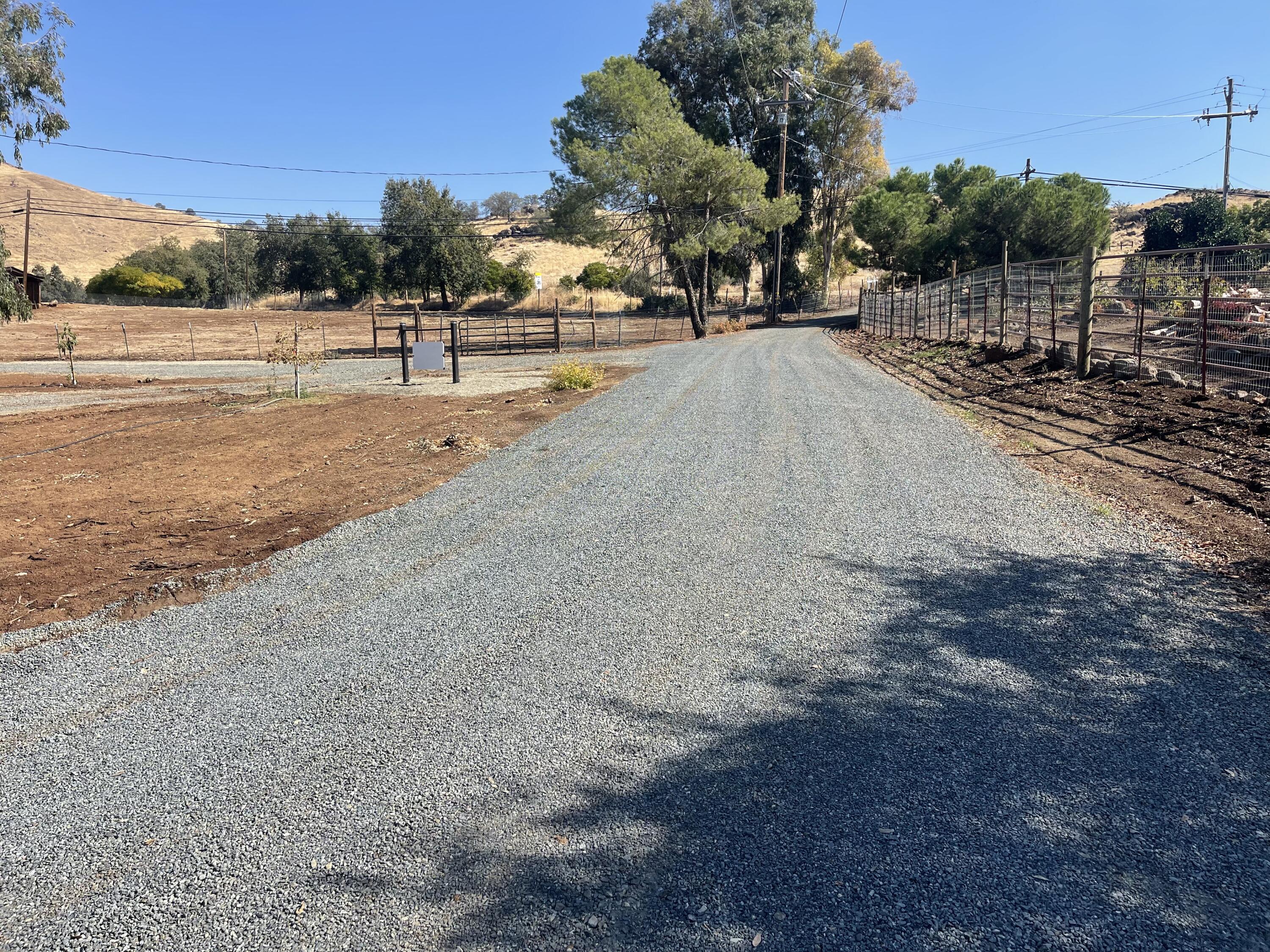 31369 Success Valley Dr, Porterville, CA 93257