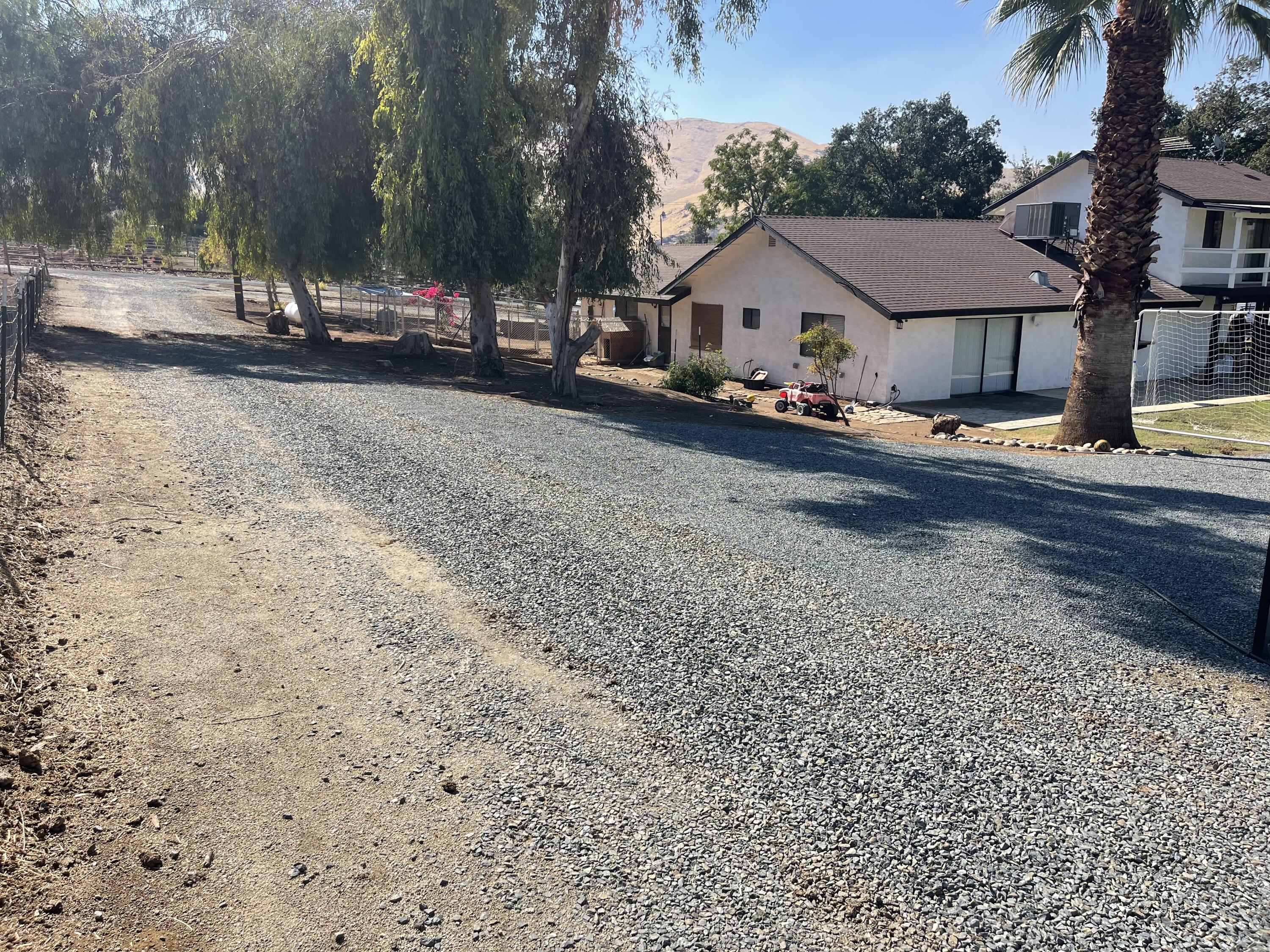 31369 Success Valley Dr, Porterville, CA 93257