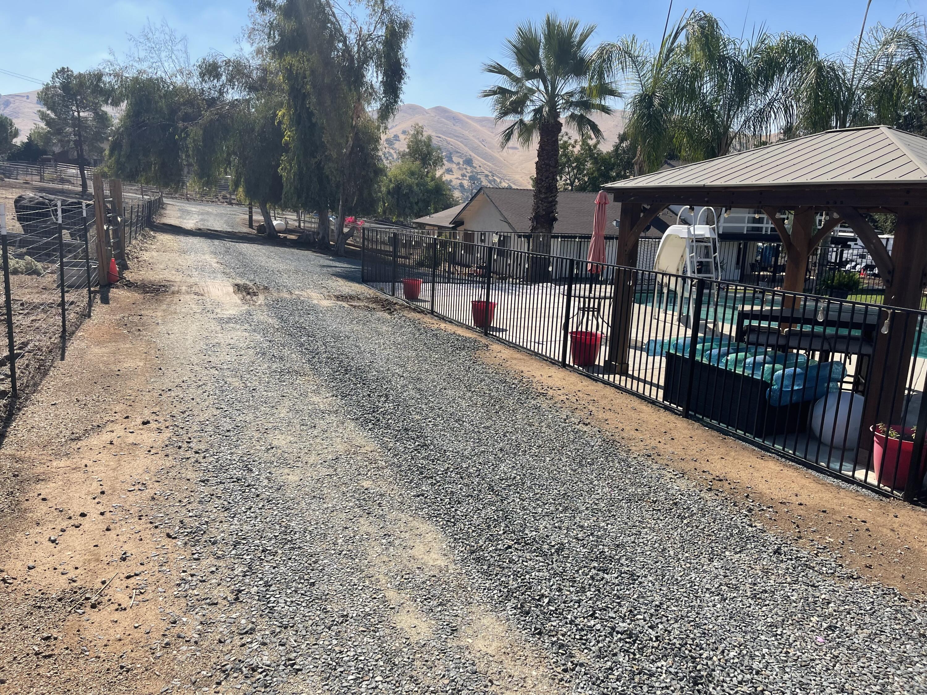 31369 Success Valley Dr, Porterville, CA 93257