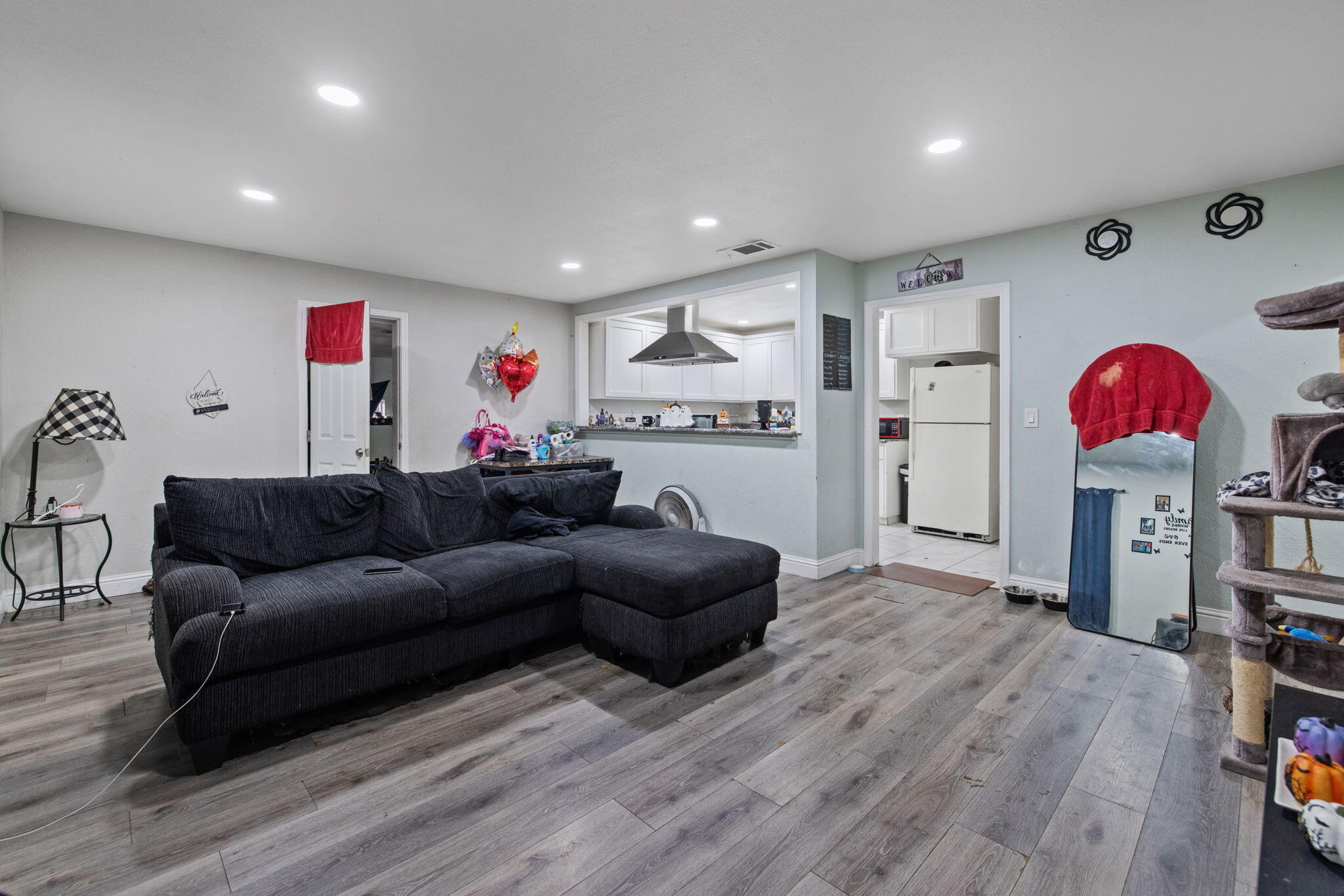 820 N Floral St, Visalia, CA 93291