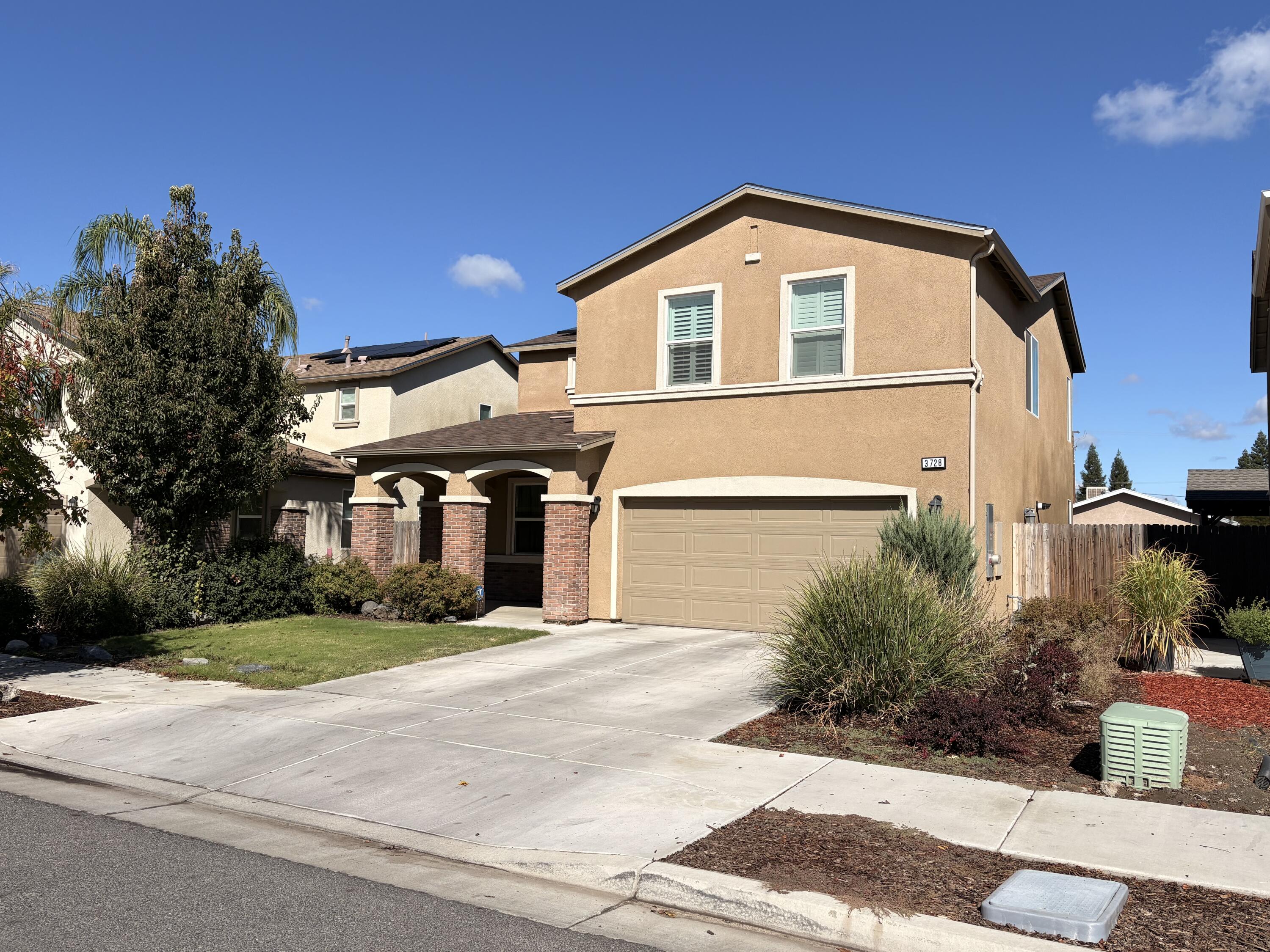 3728 E Kaweah Ave, Visalia, CA 93292