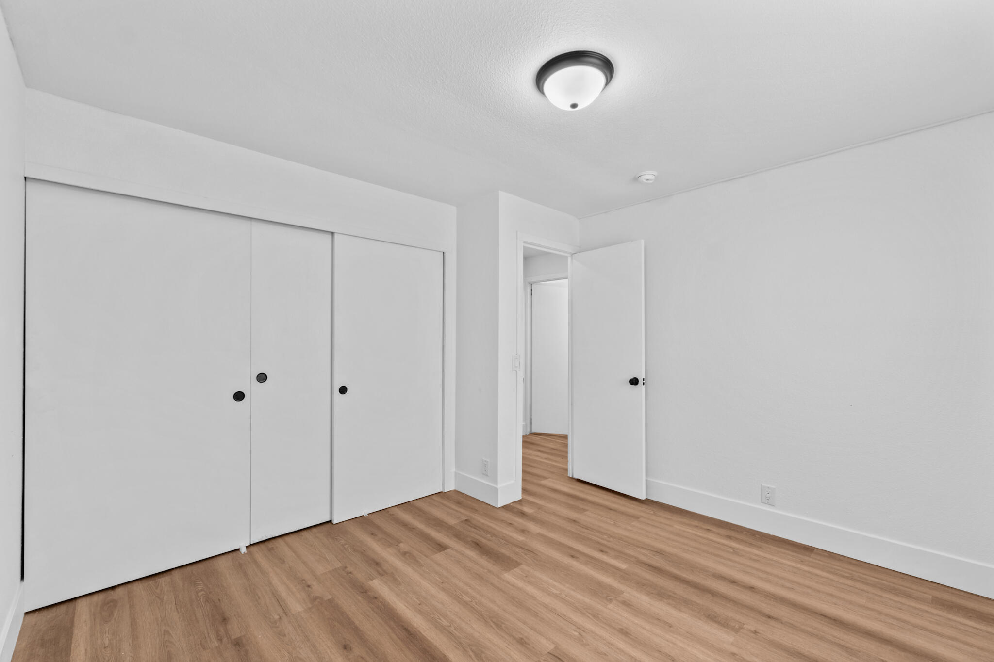 415 N Akers St #117, Visalia, CA 93291