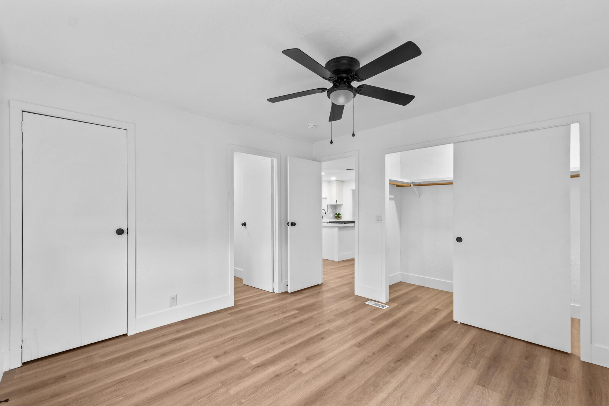 415 N Akers St #117, Visalia, CA 93291