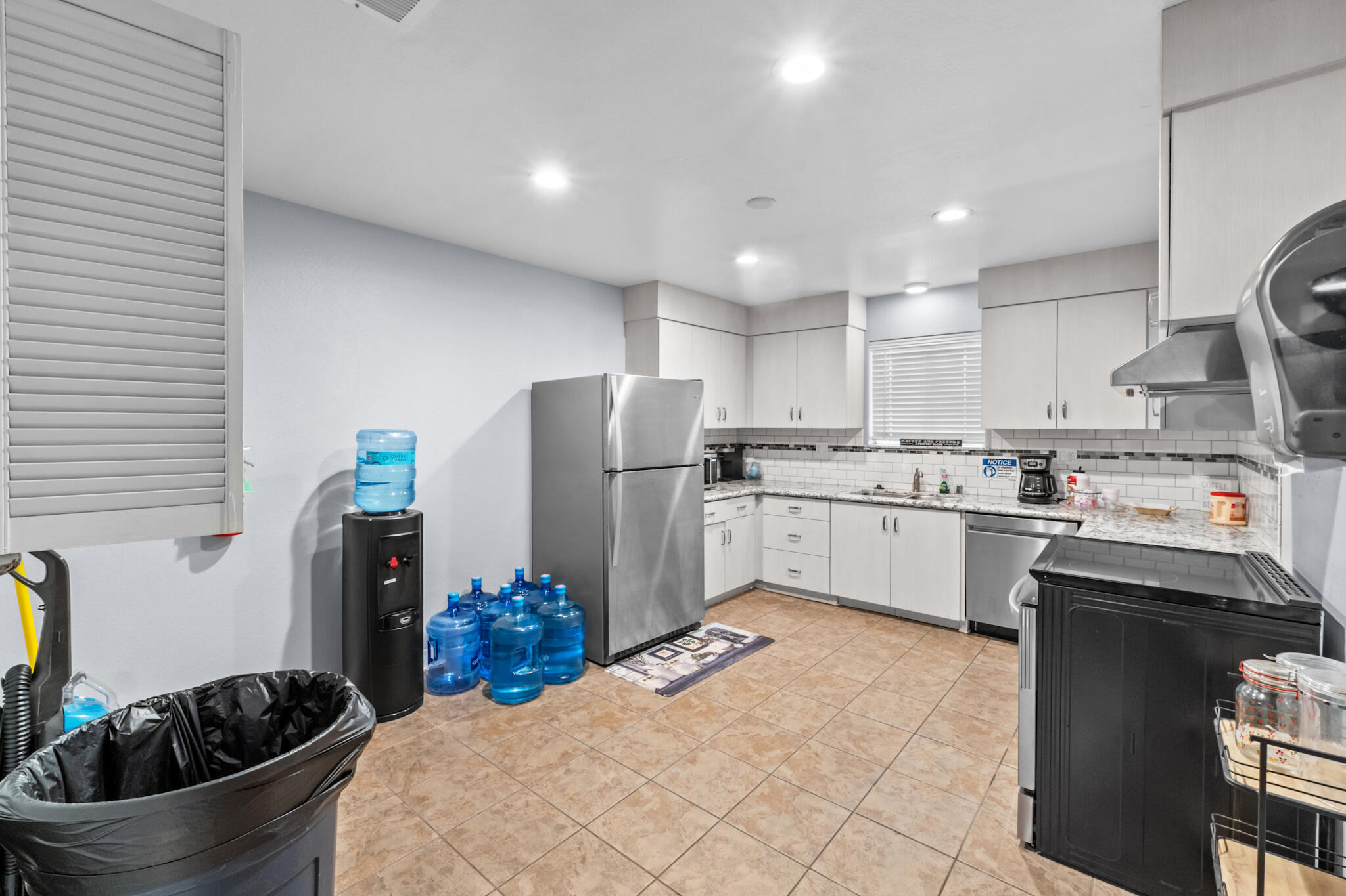 415 N Akers St #117, Visalia, CA 93291