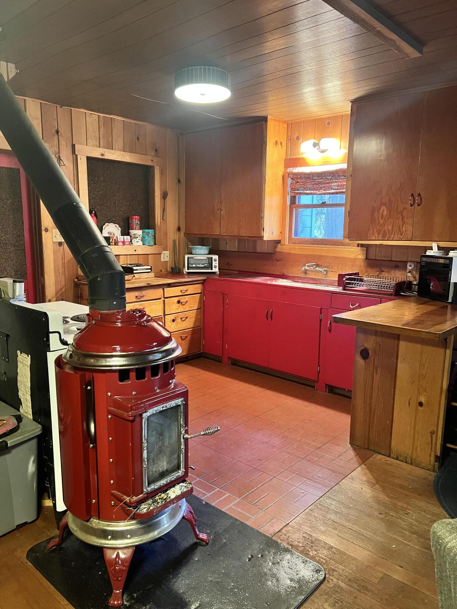 2115 Ferguson Dr, Camp Nelson, CA 93265