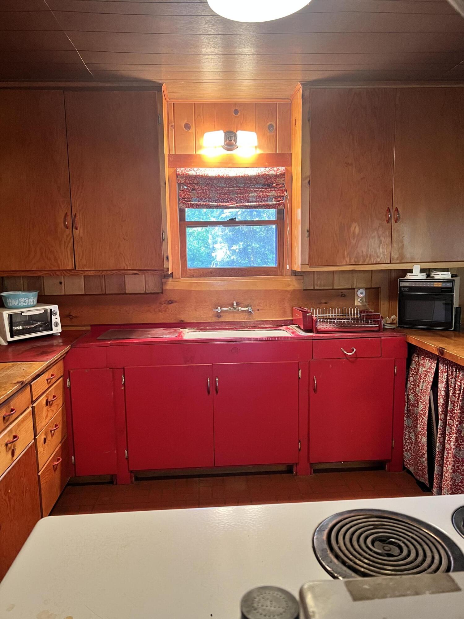 2115 Ferguson Dr, Camp Nelson, CA 93265