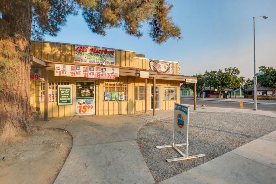 919 N Court St, Visalia, CA 93291