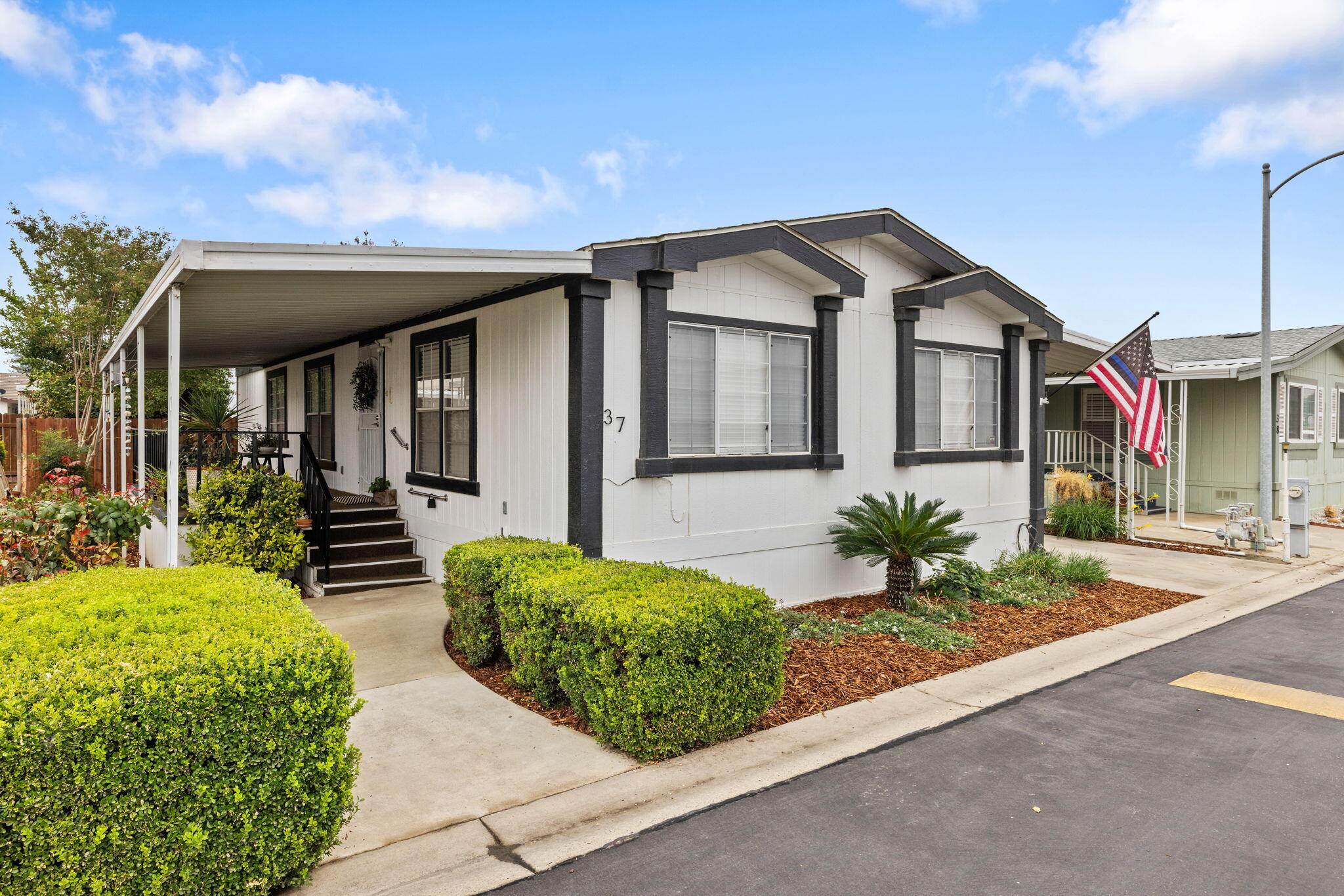 2459 N Oaks St #37, Tulare, CA 93274