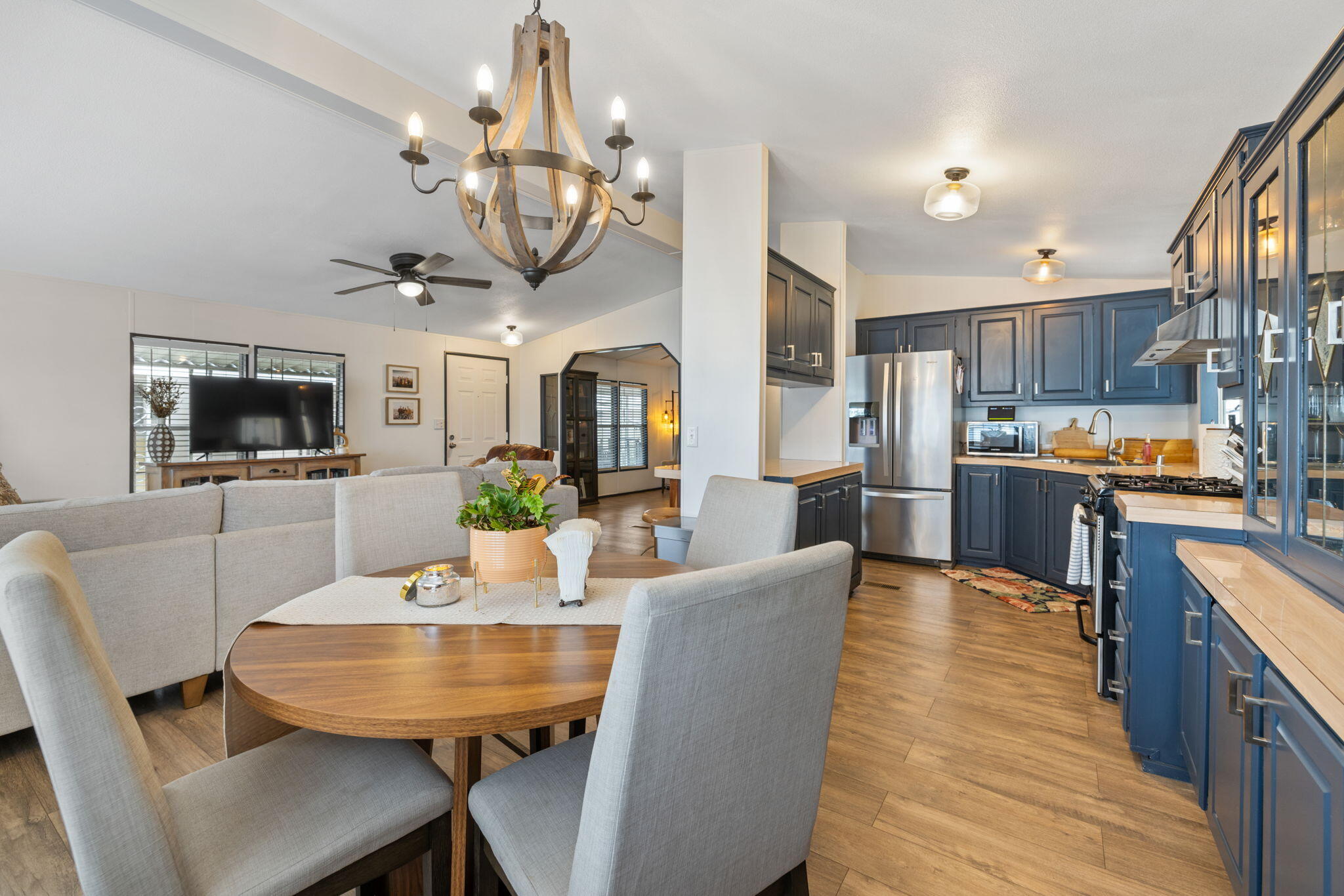 2459 N Oaks St #37, Tulare, CA 93274