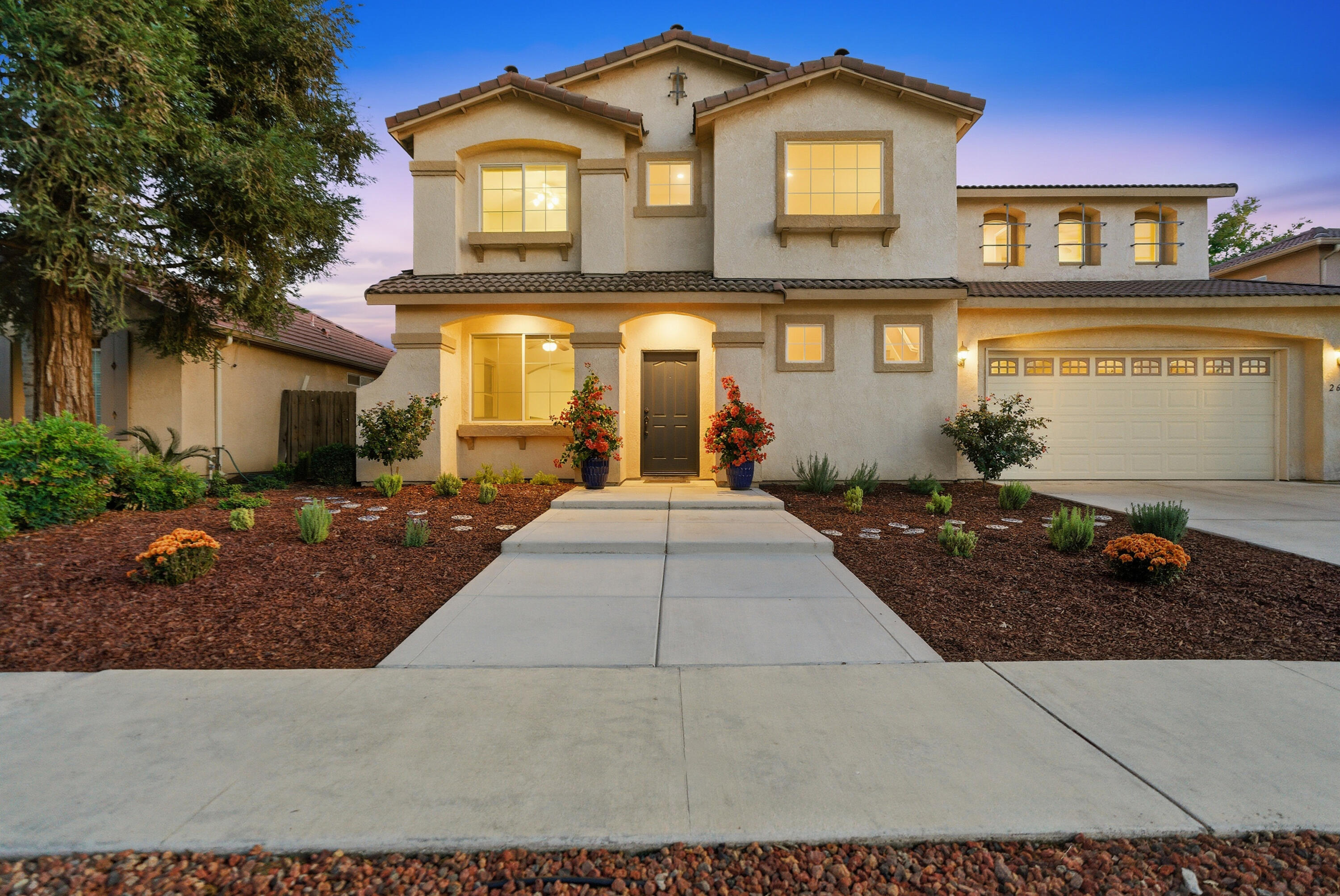 2671 Lakeridge Ave, Tulare, CA 93274