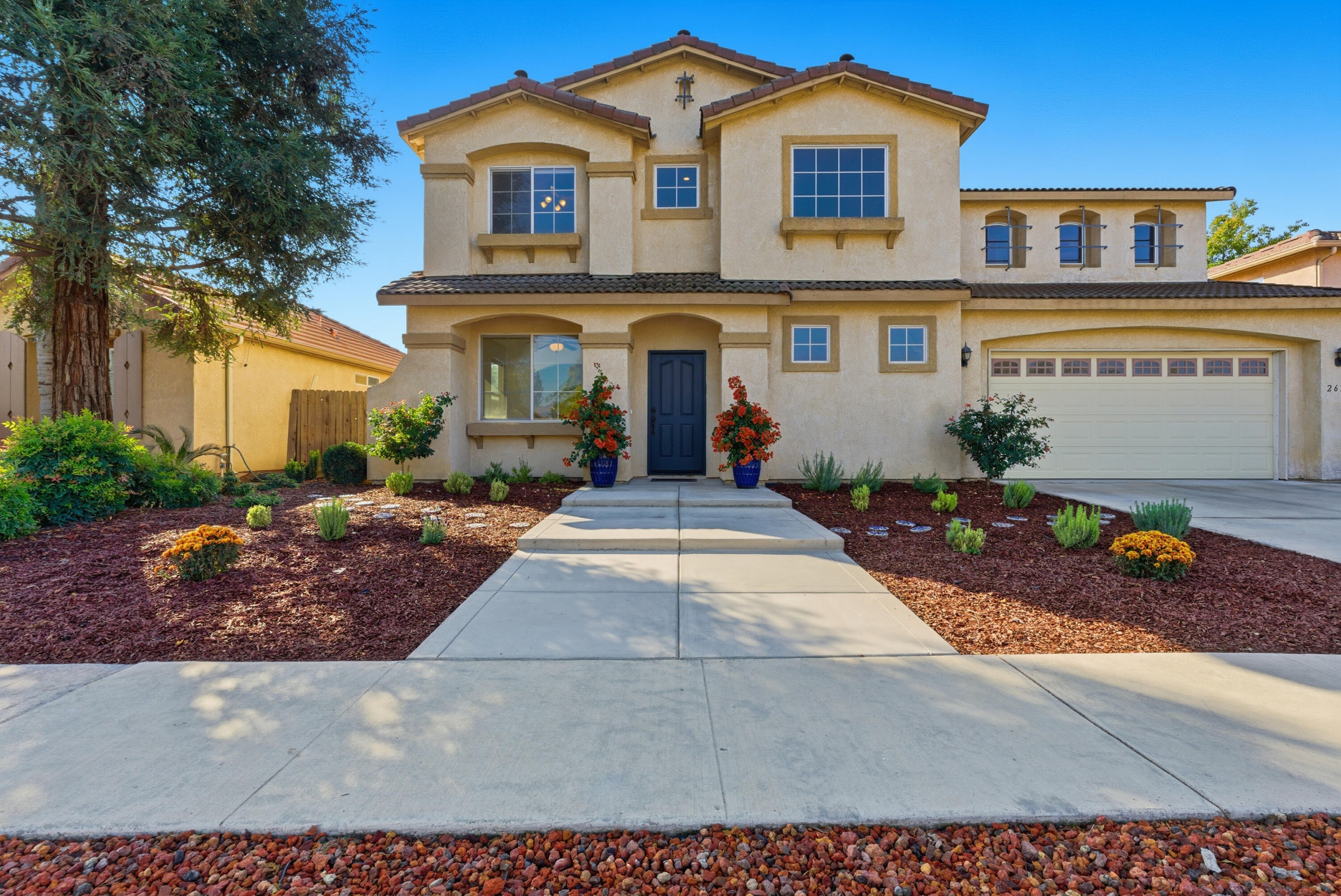 2671 Lakeridge Ave, Tulare, CA 93274