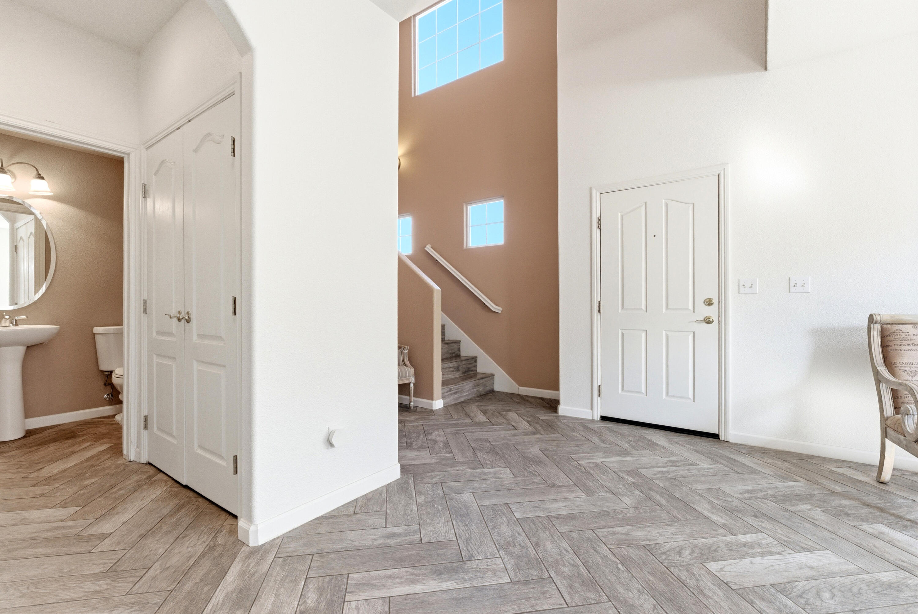 2671 Lakeridge Ave, Tulare, CA 93274