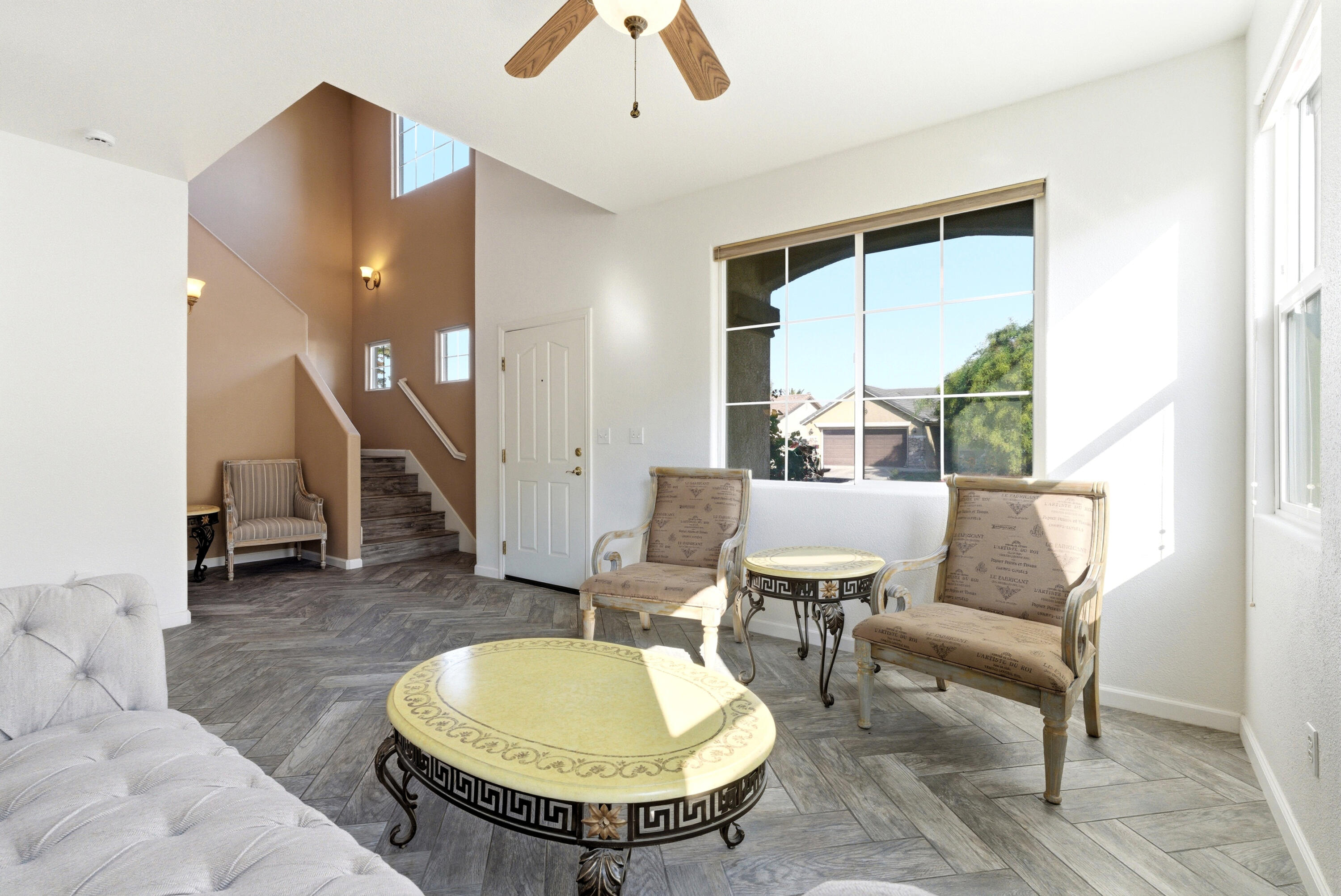 2671 Lakeridge Ave, Tulare, CA 93274