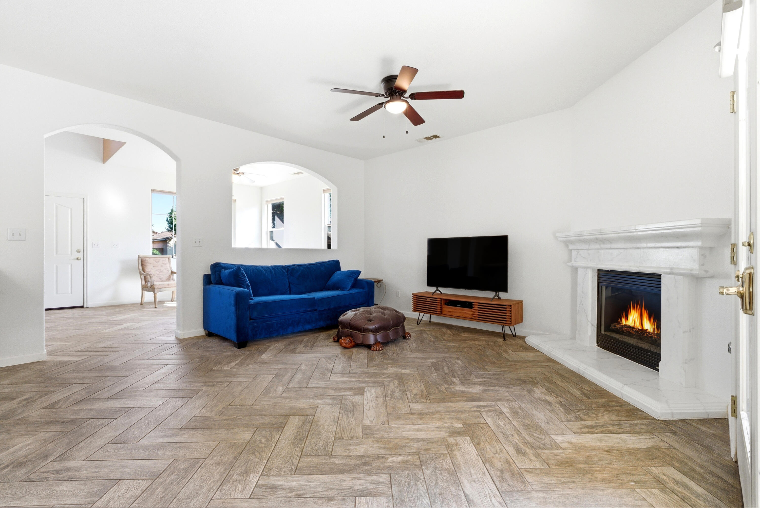 2671 Lakeridge Ave, Tulare, CA 93274