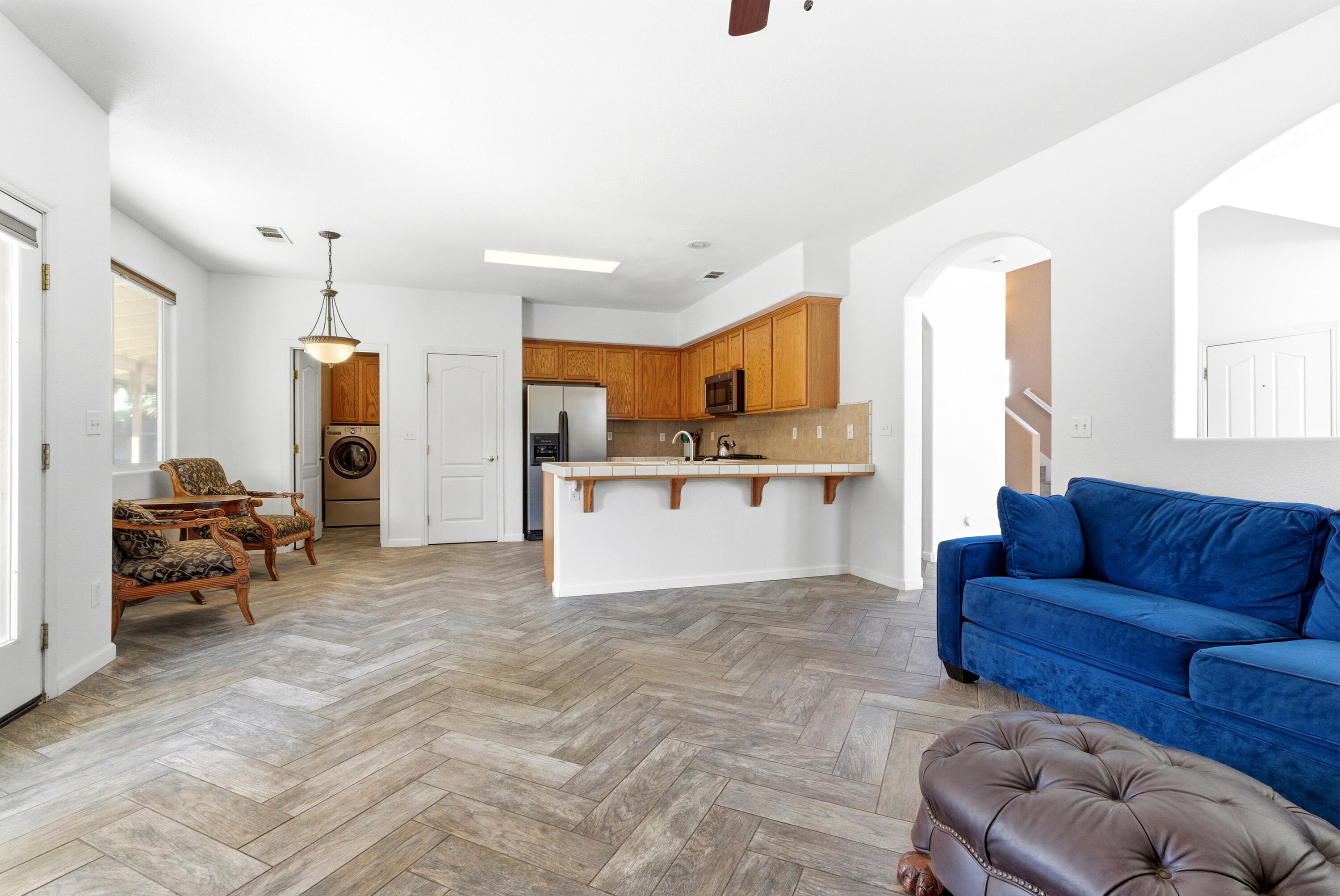 2671 Lakeridge Ave, Tulare, CA 93274