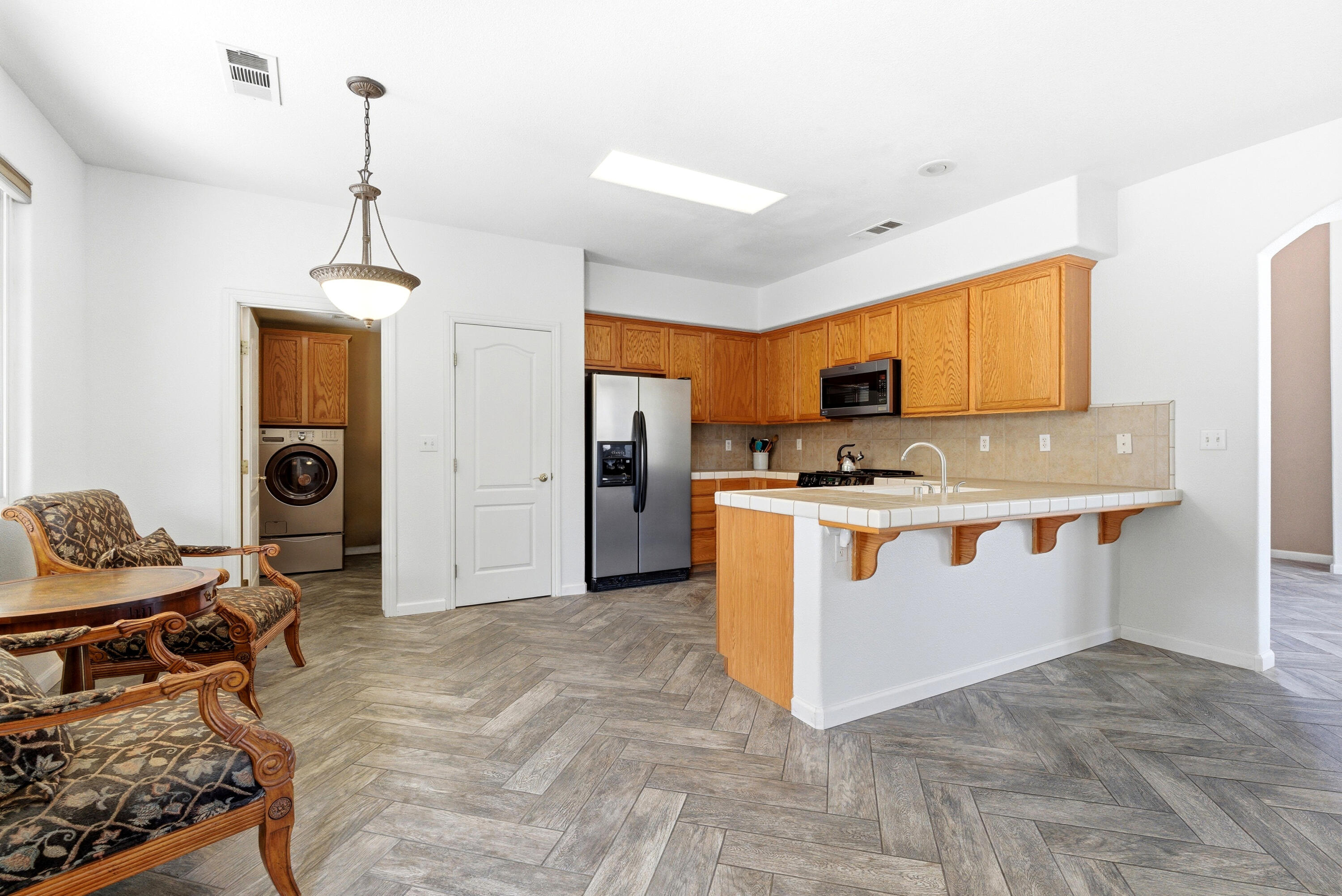 2671 Lakeridge Ave, Tulare, CA 93274