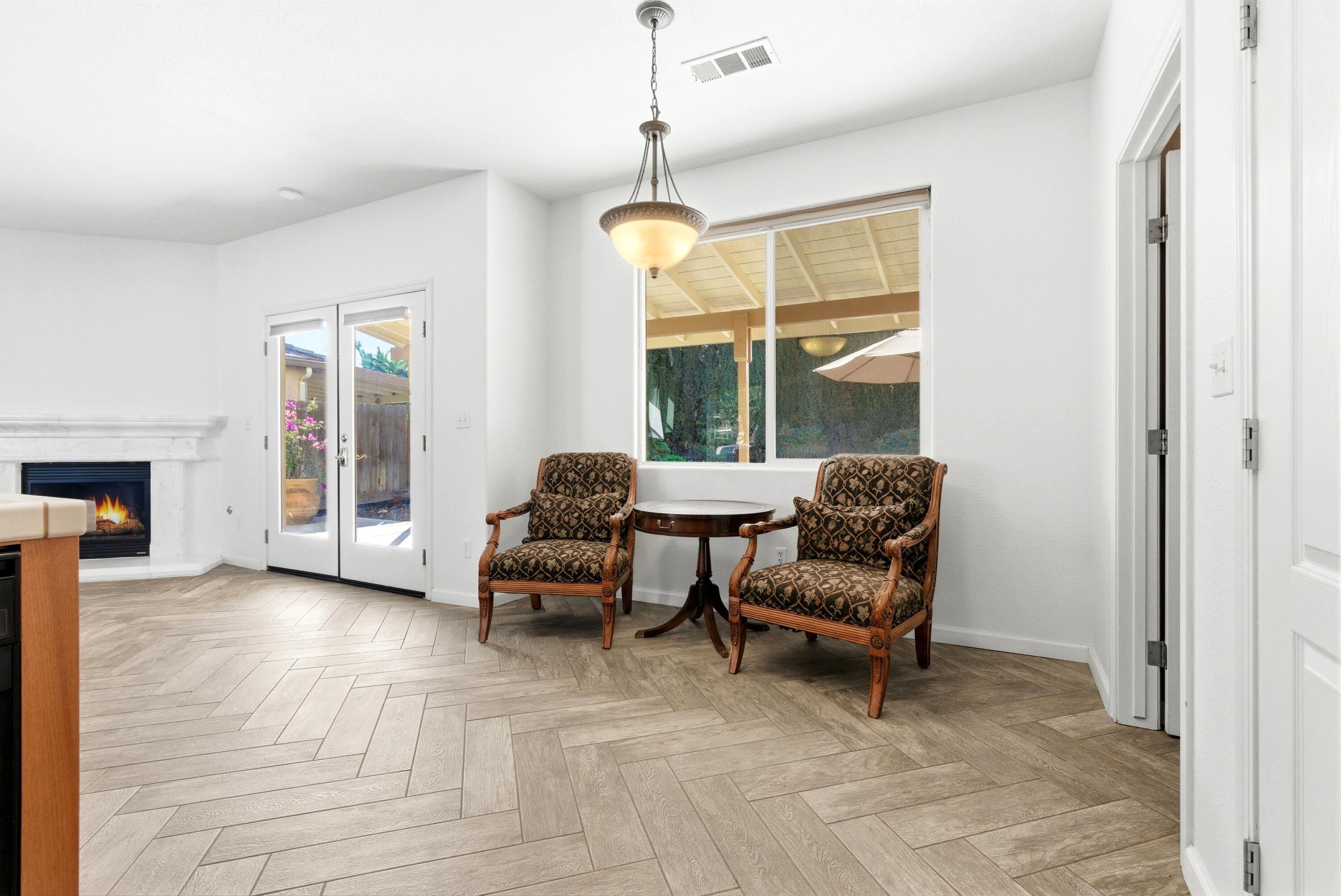 2671 Lakeridge Ave, Tulare, CA 93274