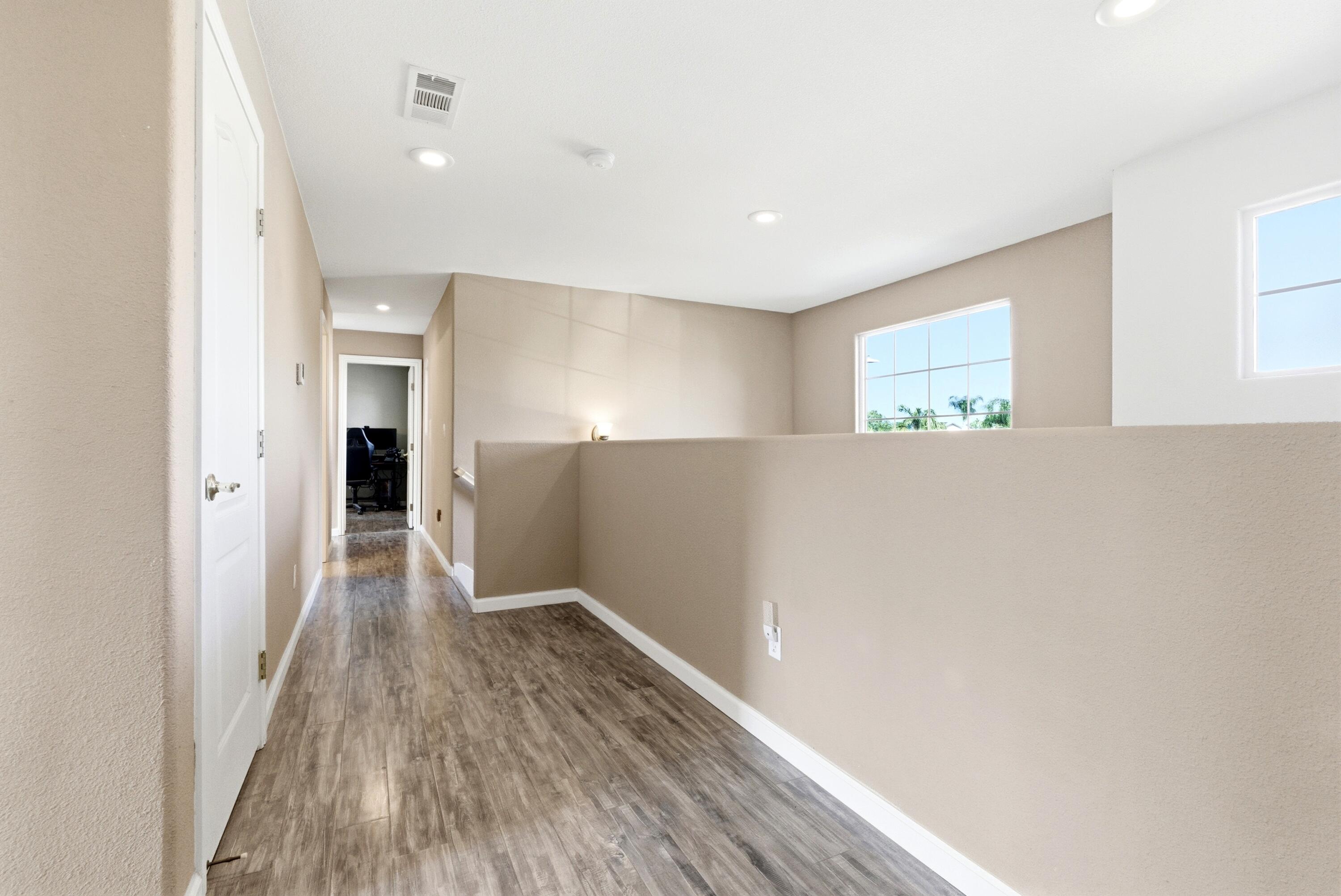 2671 Lakeridge Ave, Tulare, CA 93274