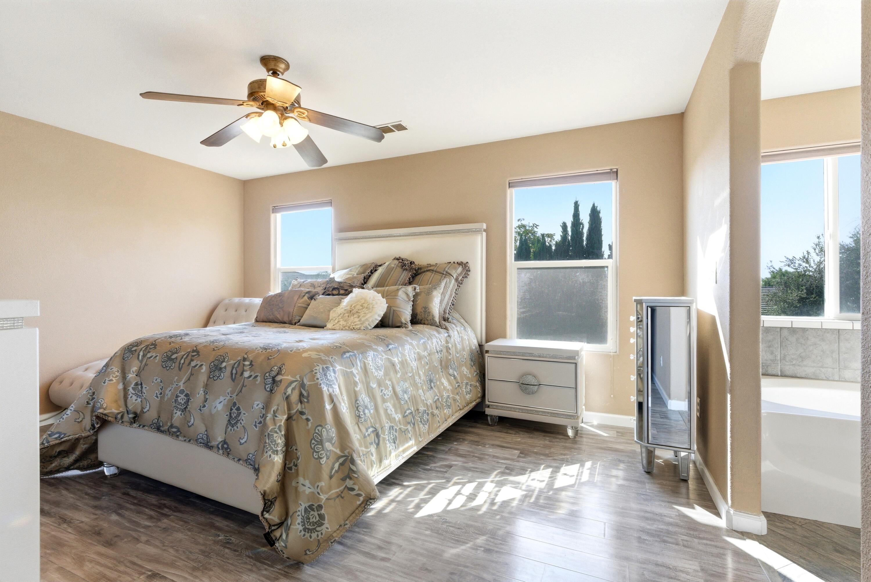 2671 Lakeridge Ave, Tulare, CA 93274