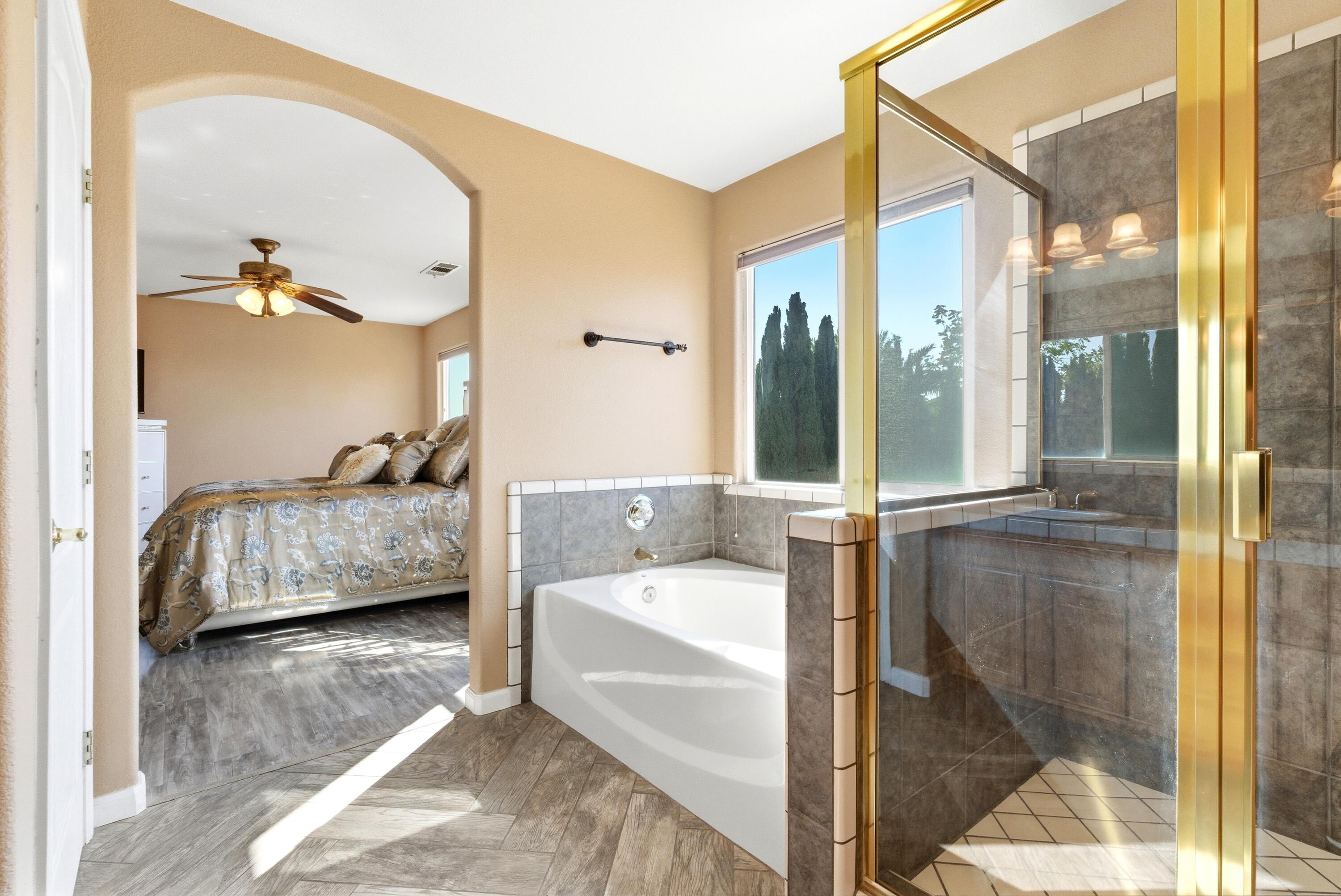 2671 Lakeridge Ave, Tulare, CA 93274