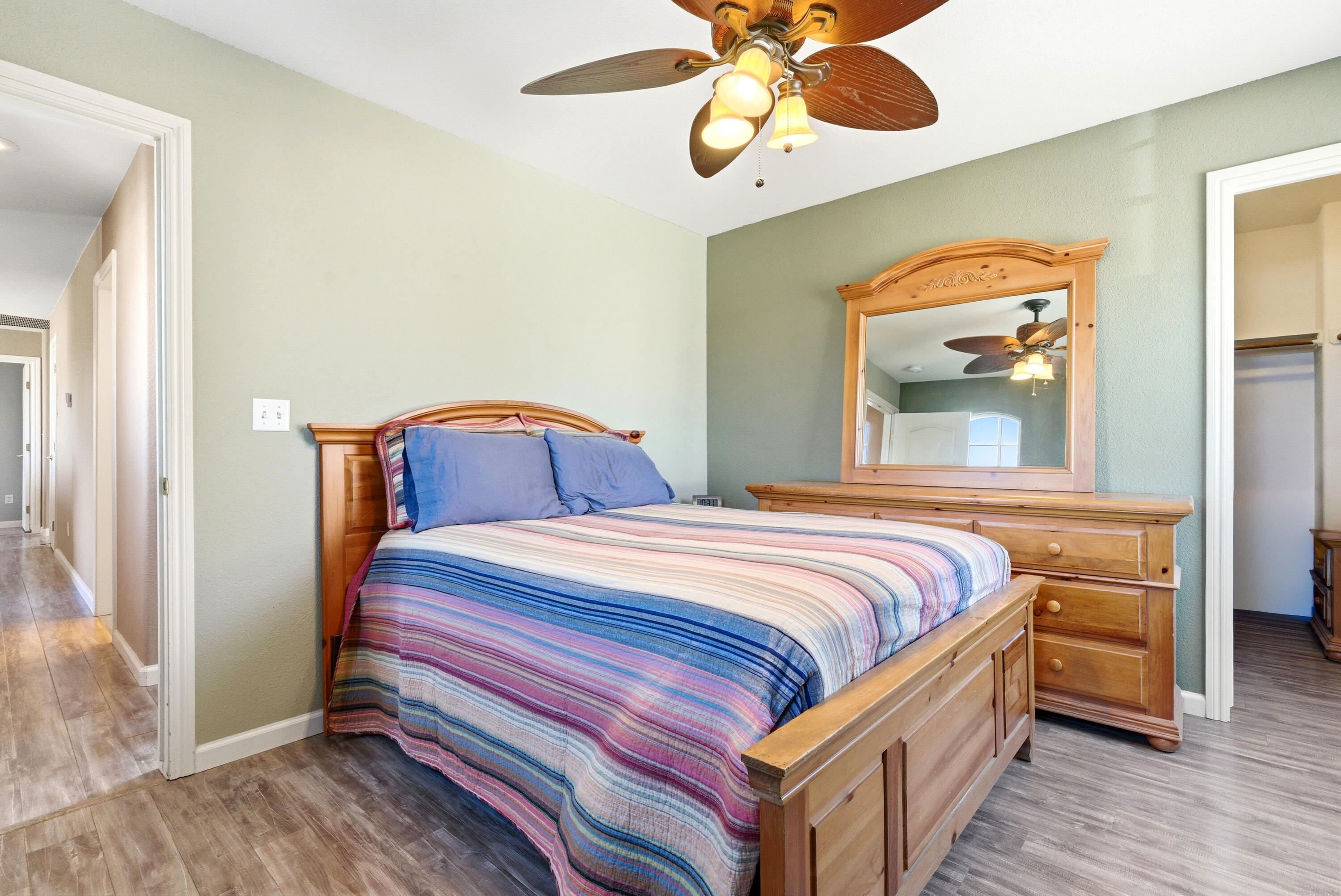 2671 Lakeridge Ave, Tulare, CA 93274