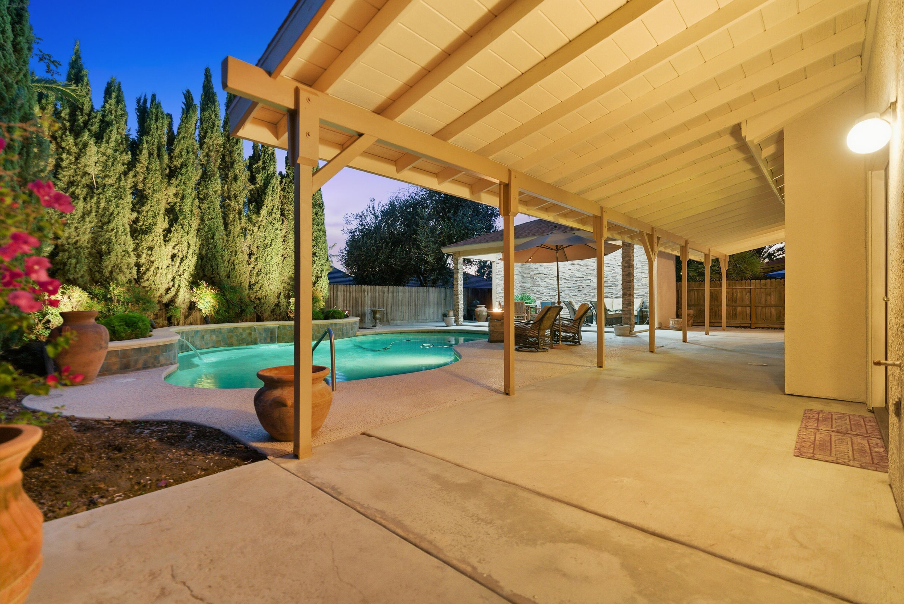 2671 Lakeridge Ave, Tulare, CA 93274