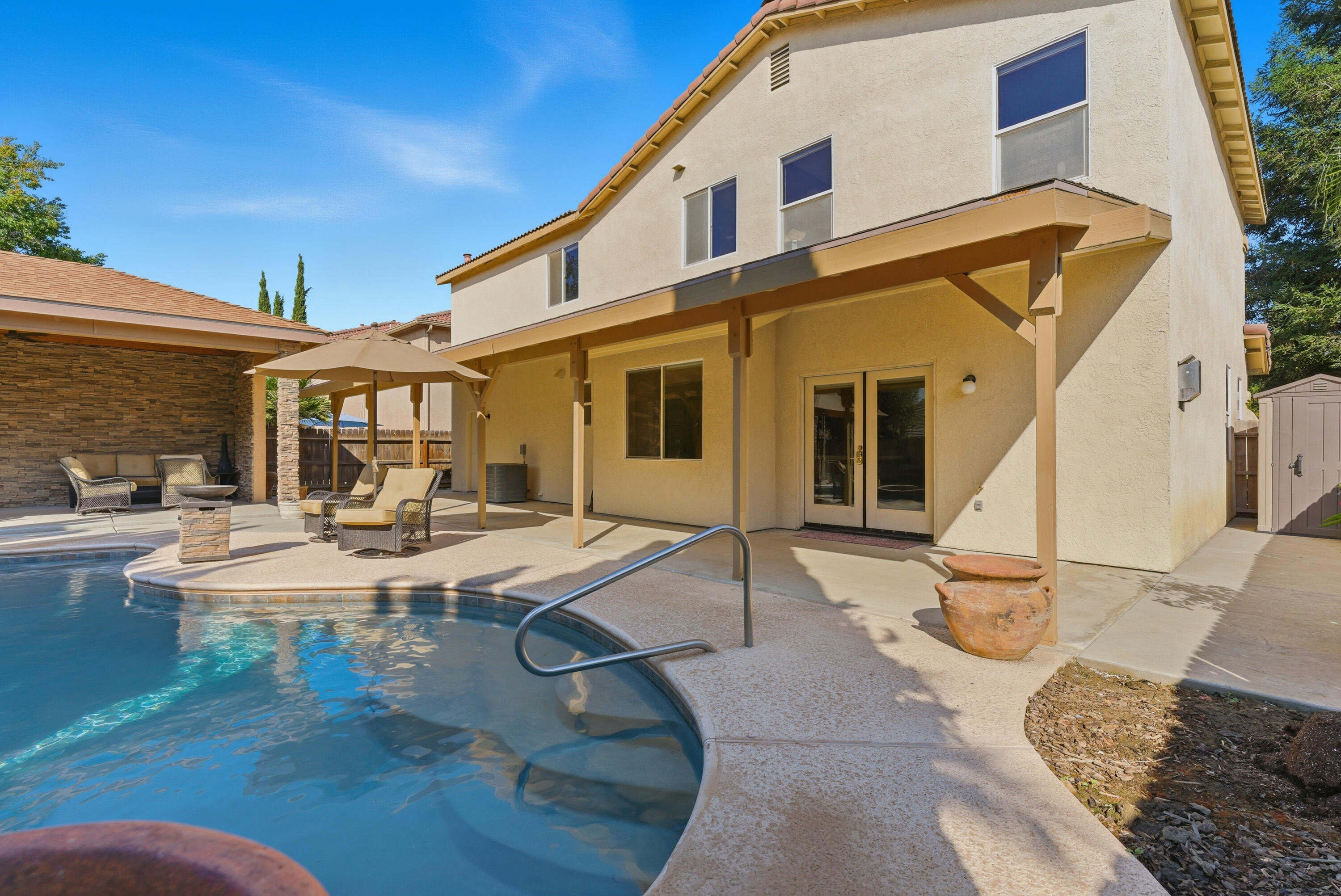 2671 Lakeridge Ave, Tulare, CA 93274