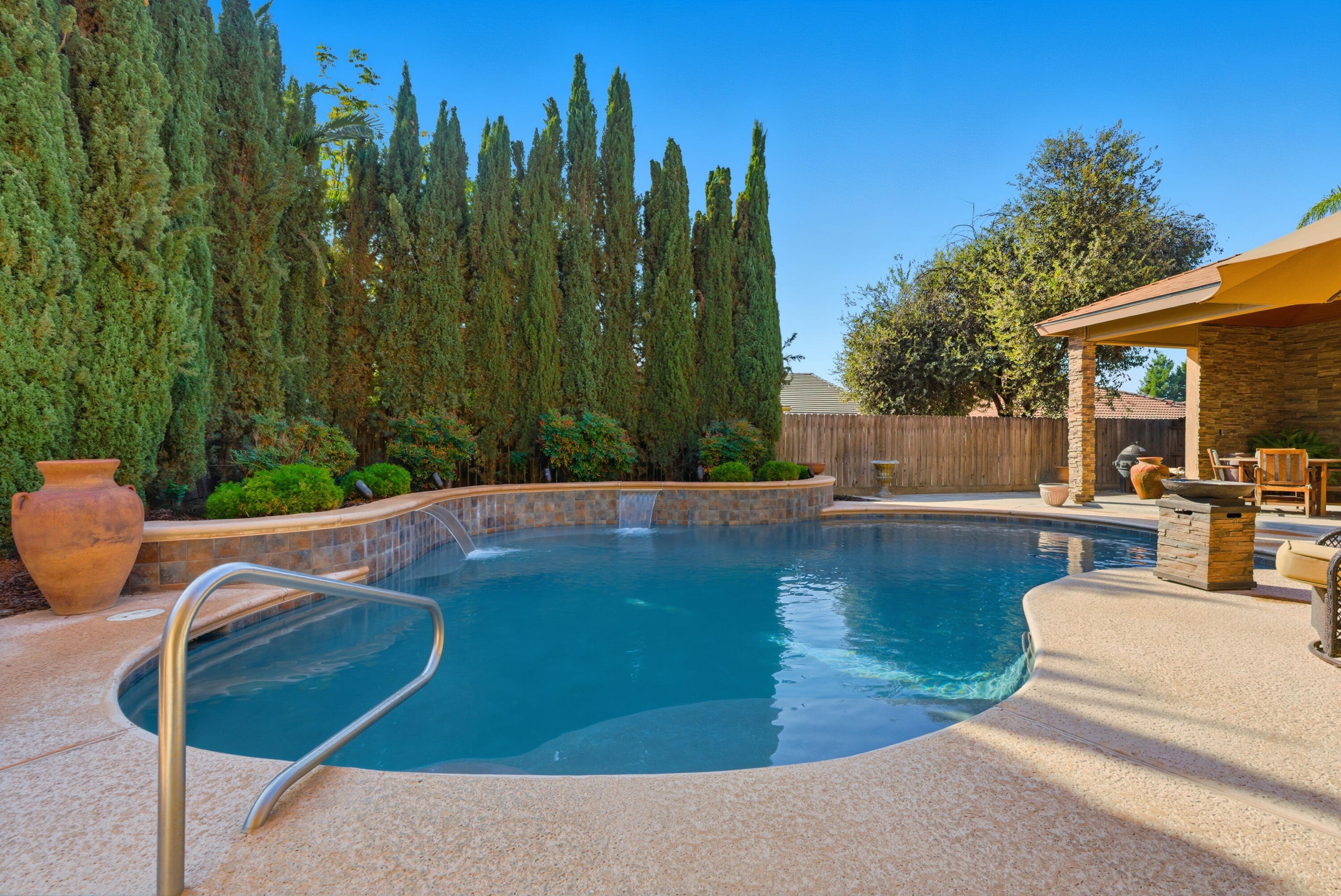 2671 Lakeridge Ave, Tulare, CA 93274