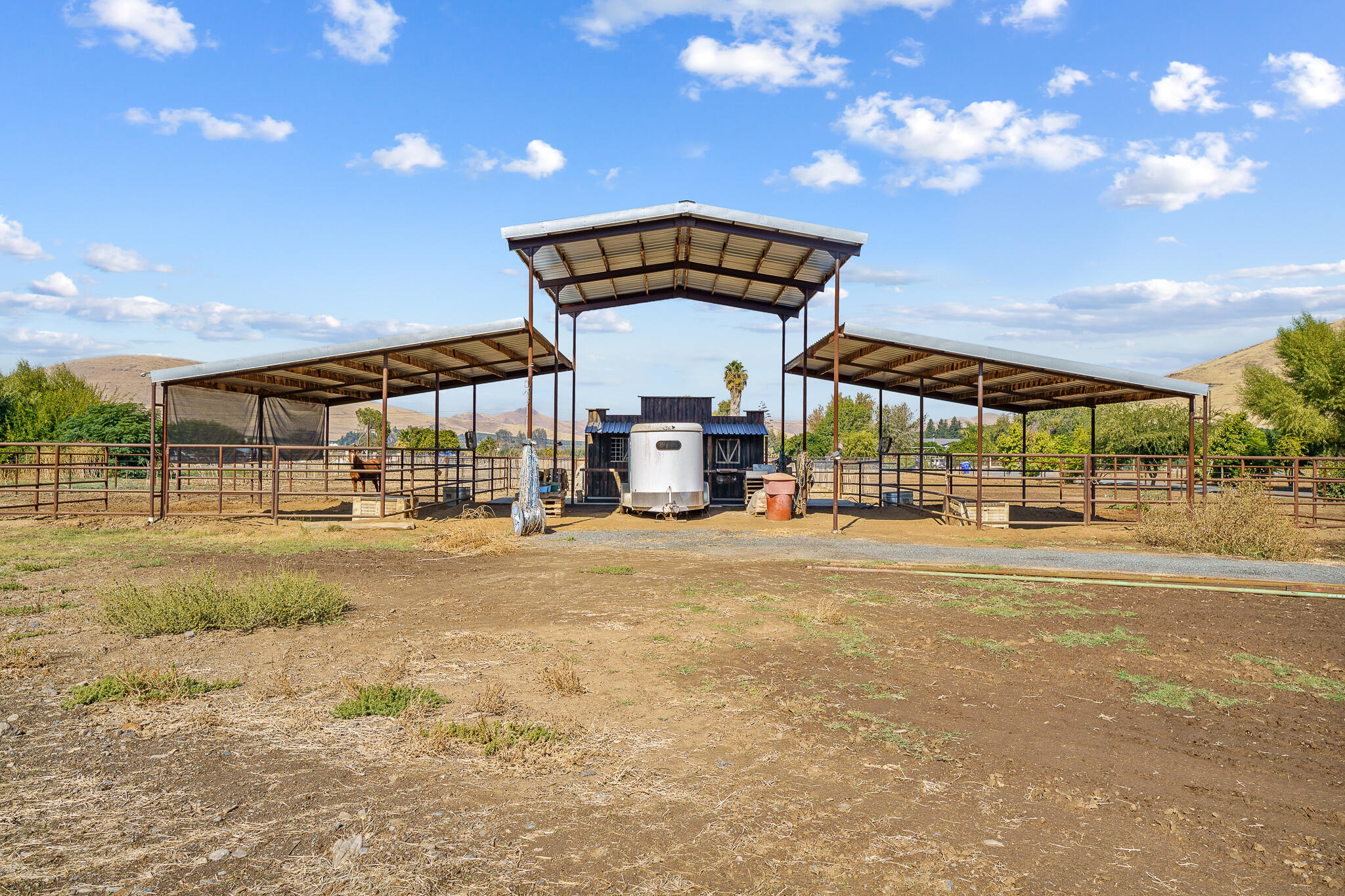 24279 Ave 224, Lindsay, CA 93247