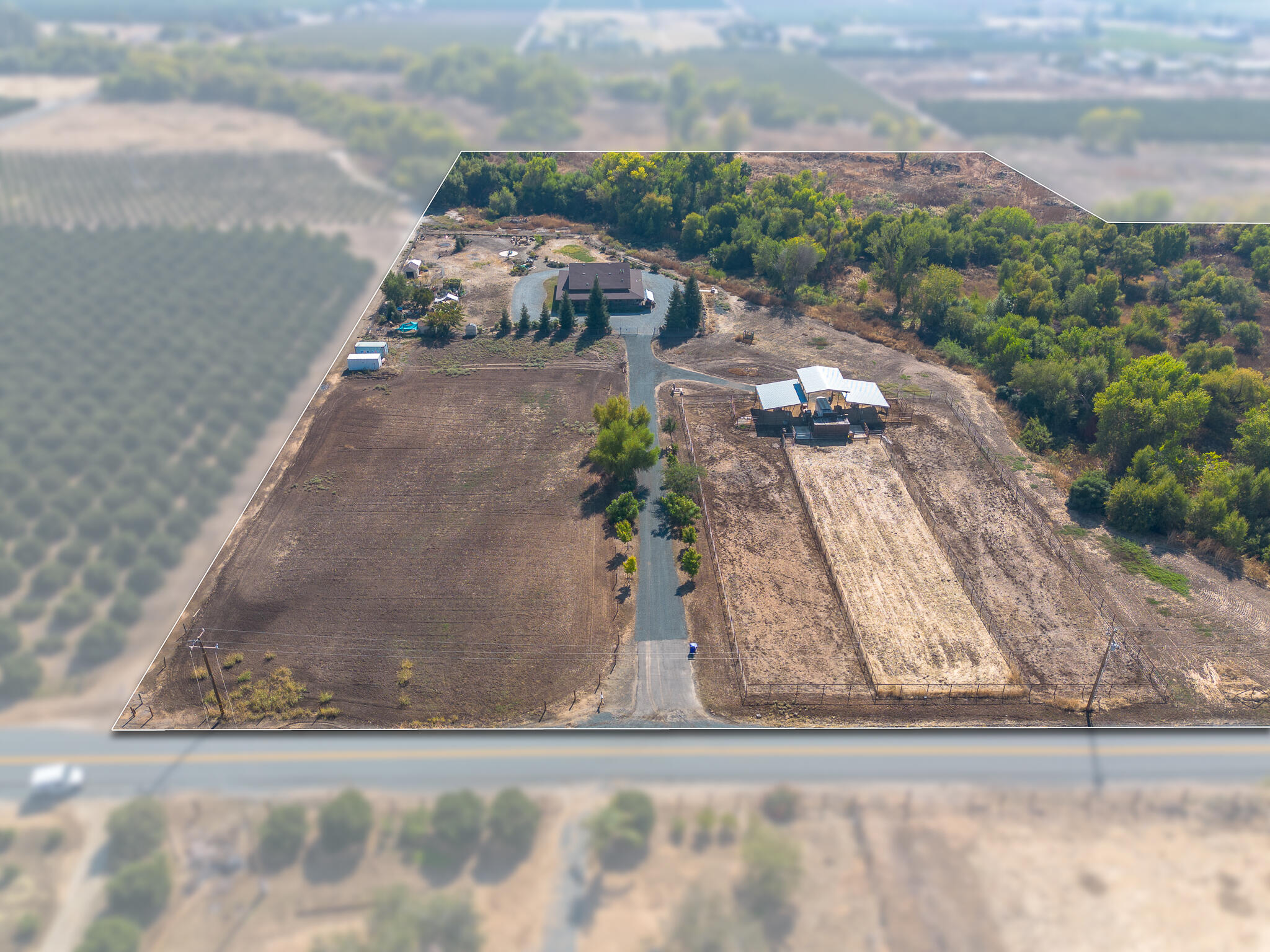 24279 Ave 224, Lindsay, CA 93247