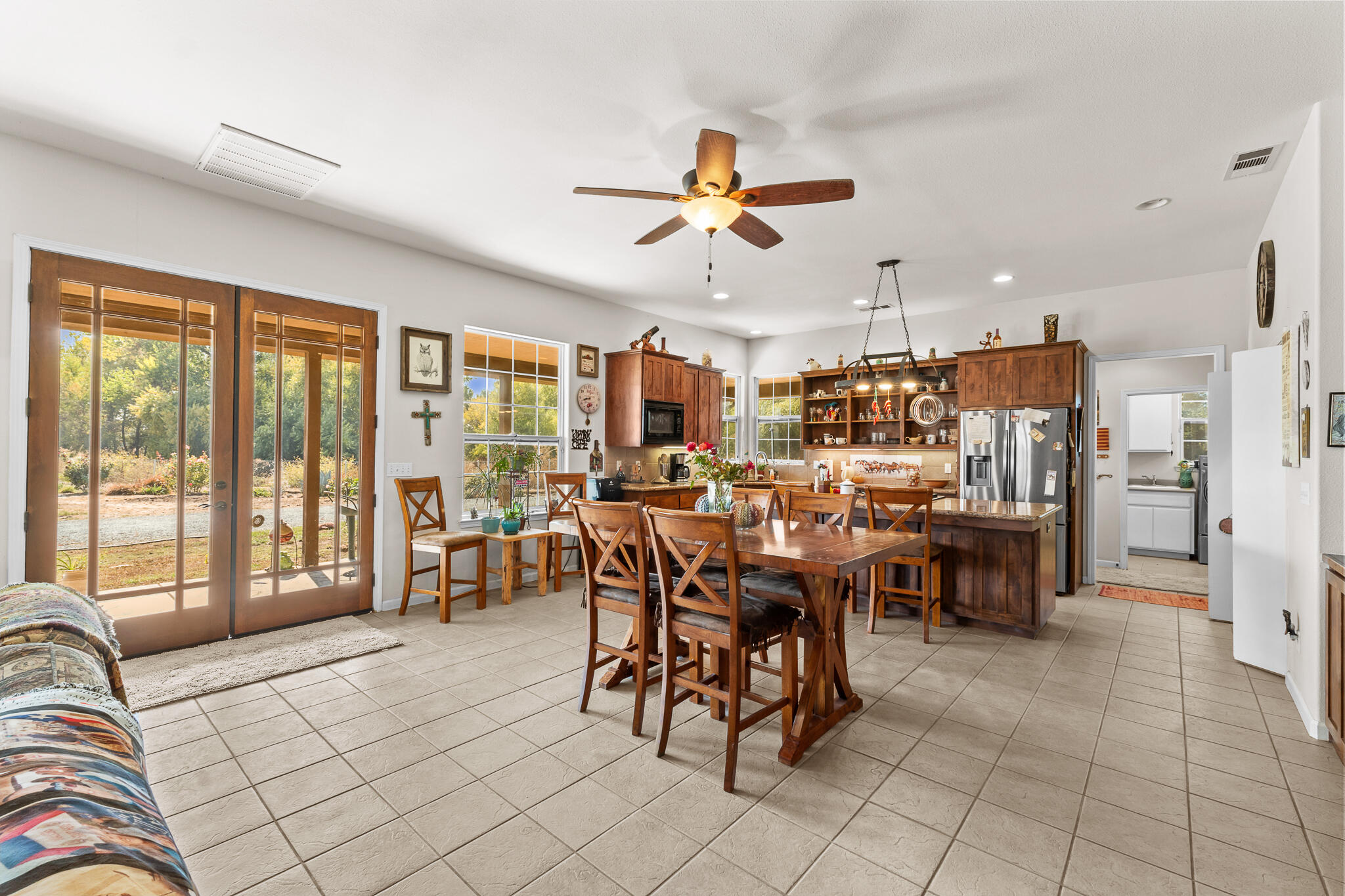 24279 Ave 224, Lindsay, CA 93247