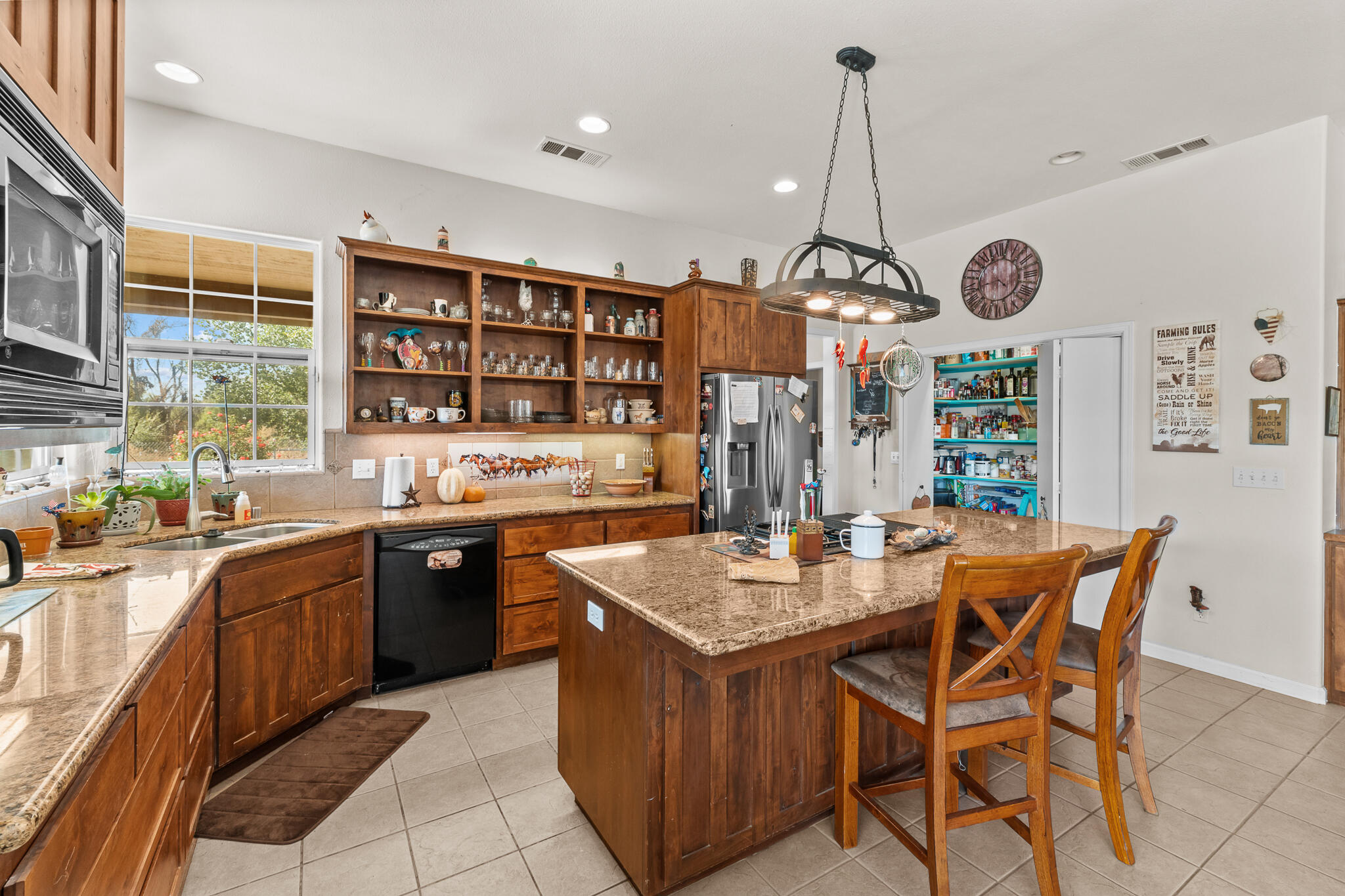 24279 Ave 224, Lindsay, CA 93247