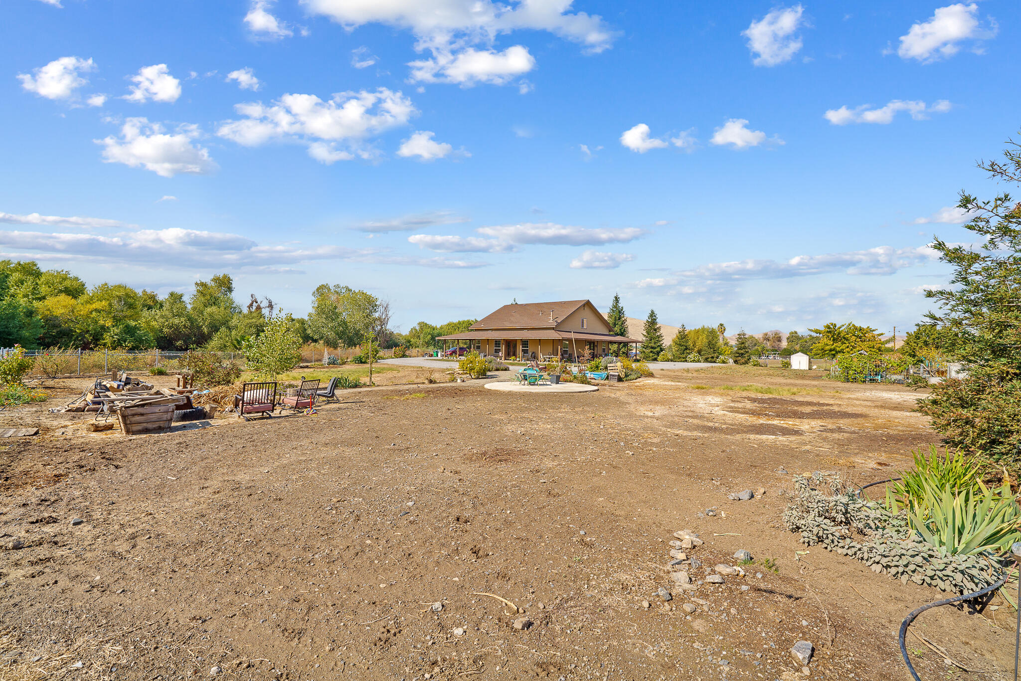 24279 Ave 224, Lindsay, CA 93247