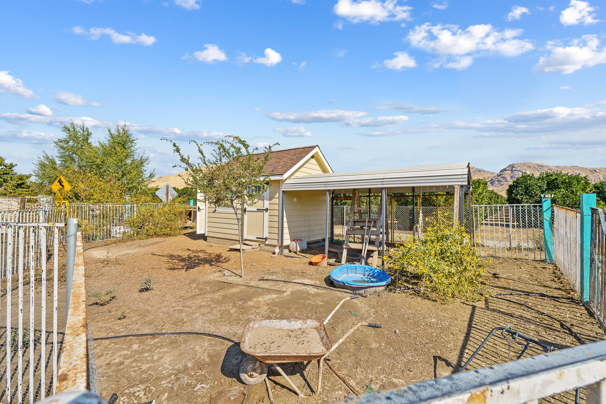 24279 Ave 224, Lindsay, CA 93247