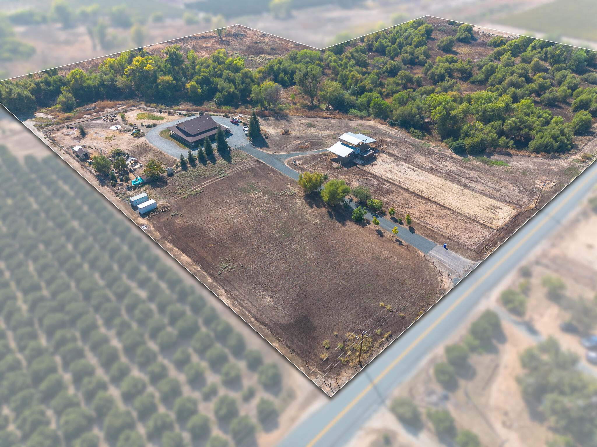 24279 Ave 224, Lindsay, CA 93247